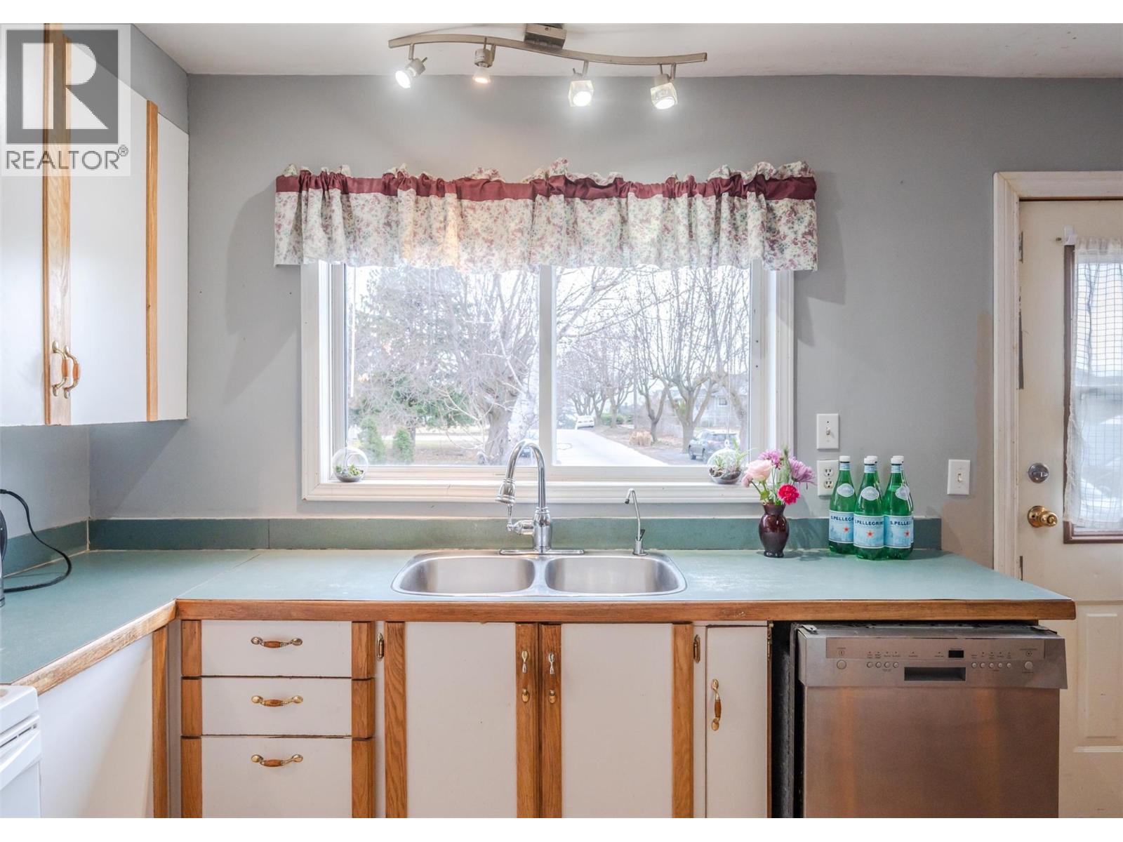 6404 Spartan Street, Oliver, British Columbia  V0H 1T6 - Photo 14 - 10364550