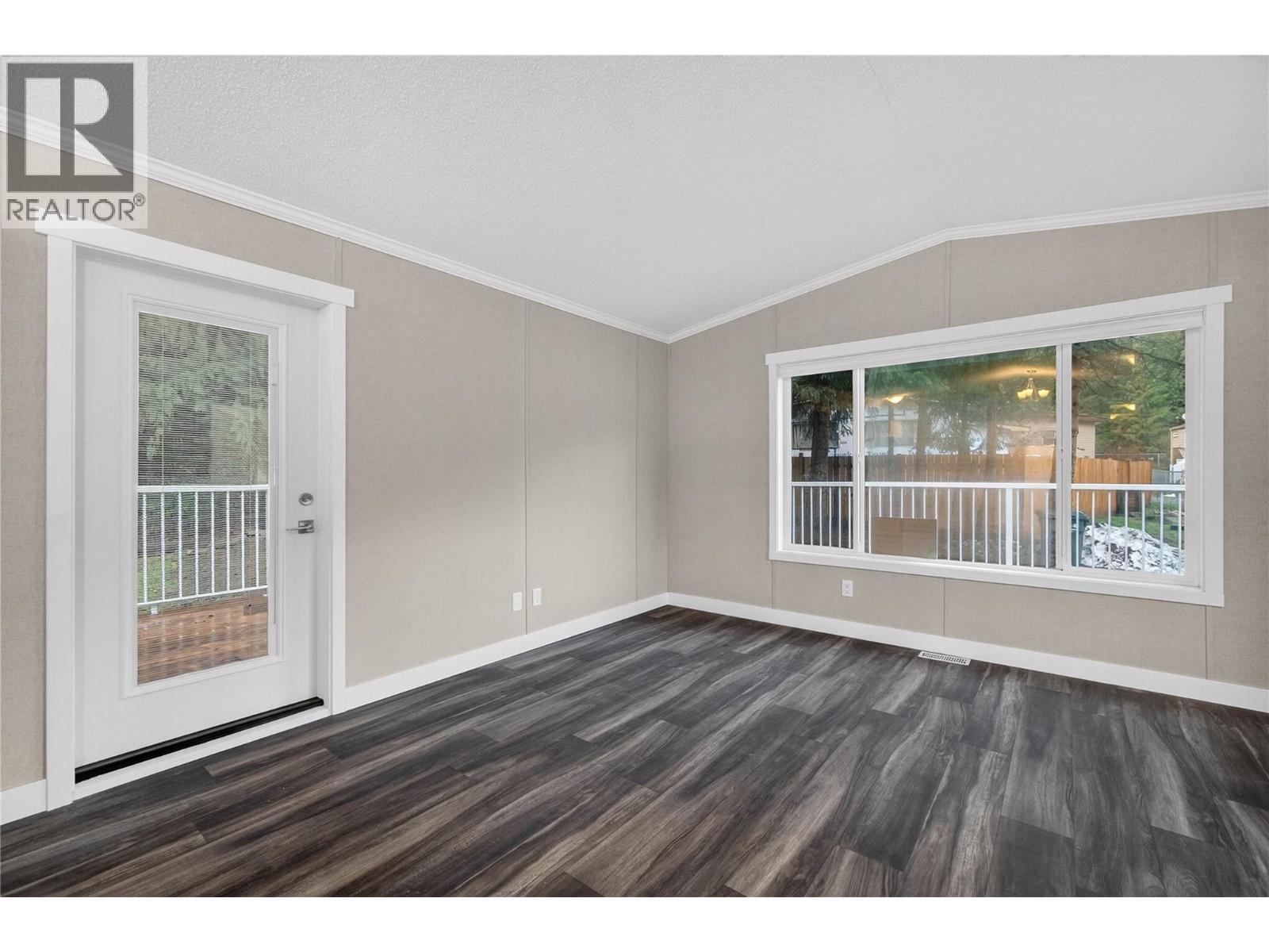 3063 Hornsberger Road Unit# 9, Salmon Arm, British Columbia  V1E 4M1 - Photo 24 - 10371368