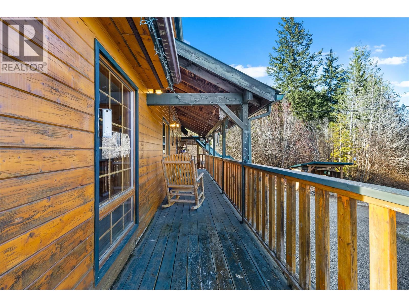 2033 Smith Road, Creston, British Columbia  V0B 1G7 - Photo 11 - 10370988