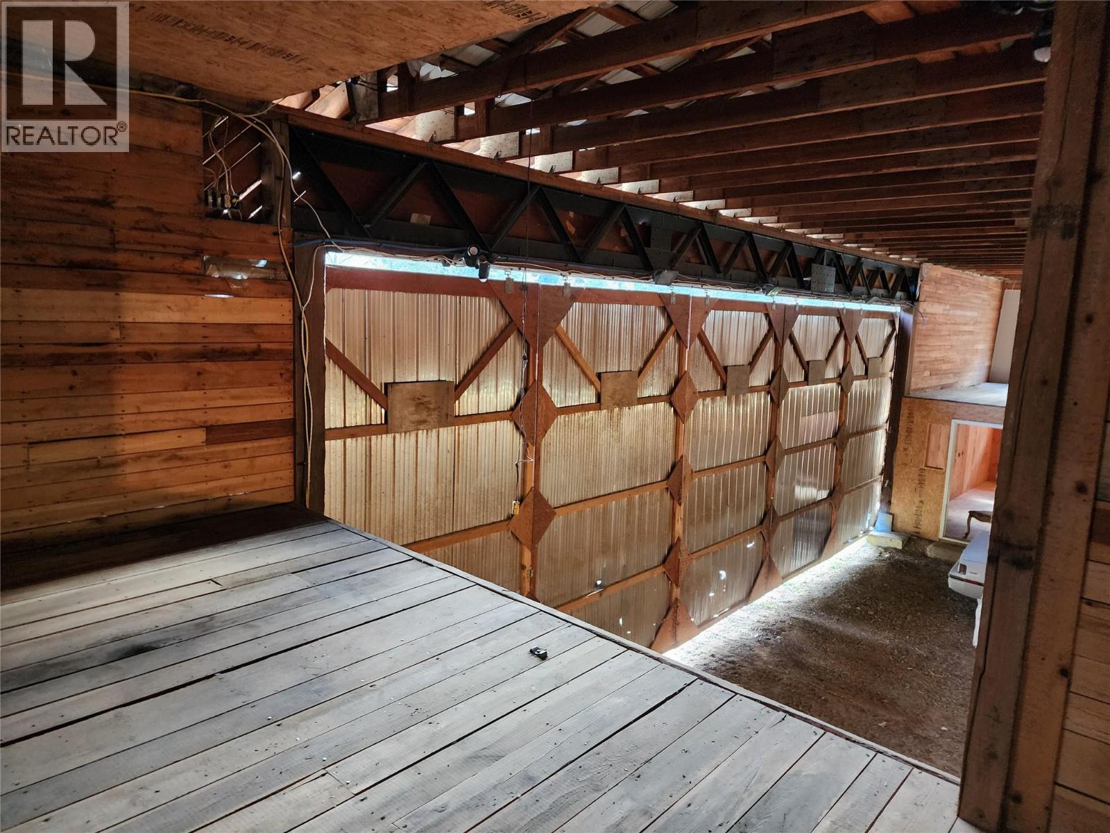 1531 Mountain Ridge Road, Pass Creek, British Columbia  V1N 4S2 - Photo 5 - 10370938