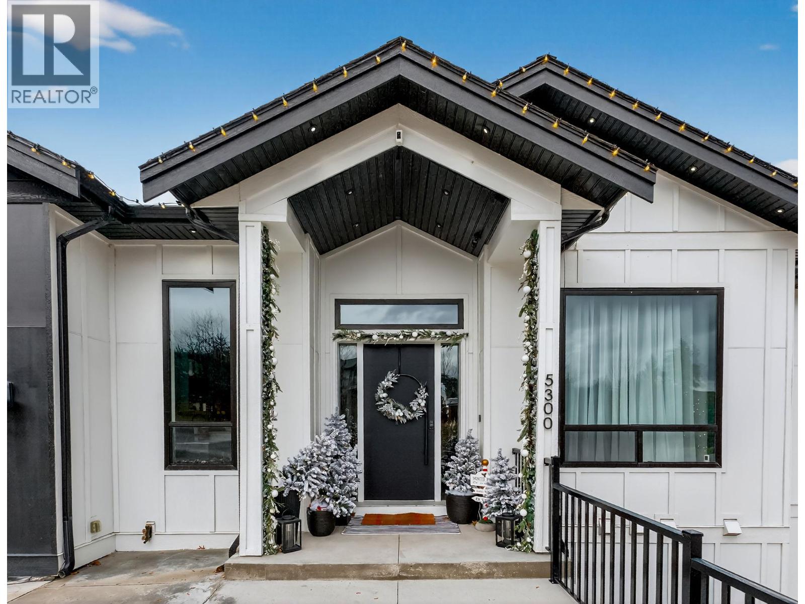 5300 Hedeman Court, Kelowna, British Columbia  V1W 5A3 - Photo 2 - 10371346