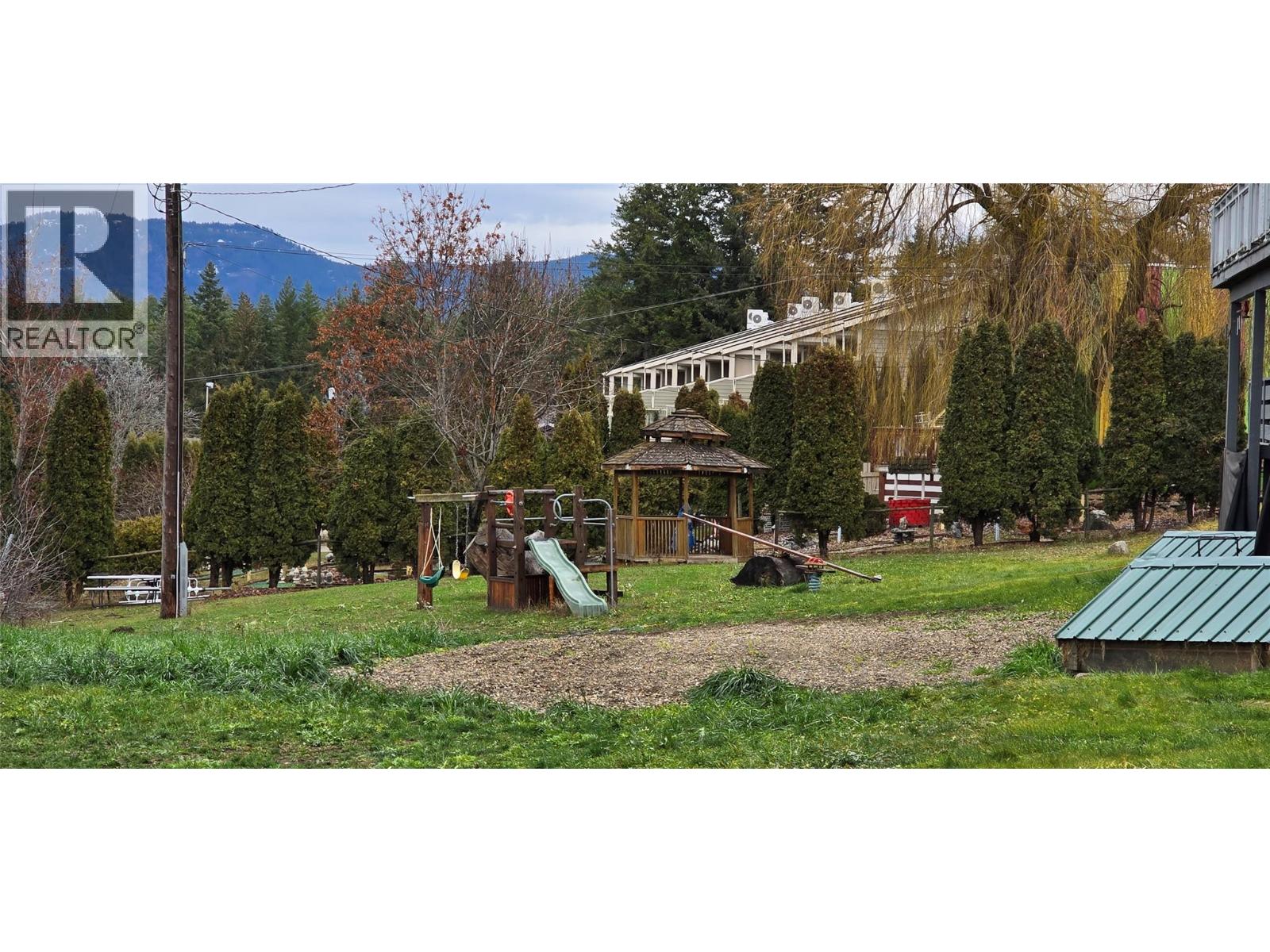 1277 Trans Canada Highway, Sorrento, British Columbia  V0E 2W0 - Photo 12 - 10371514