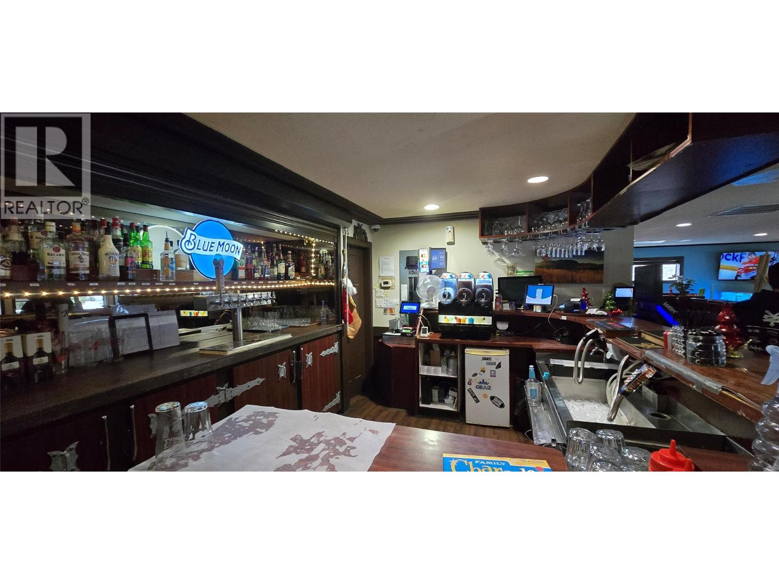 1277 Trans Canada Highway, Sorrento, British Columbia  V0E 2W0 - Photo 18 - 10371514