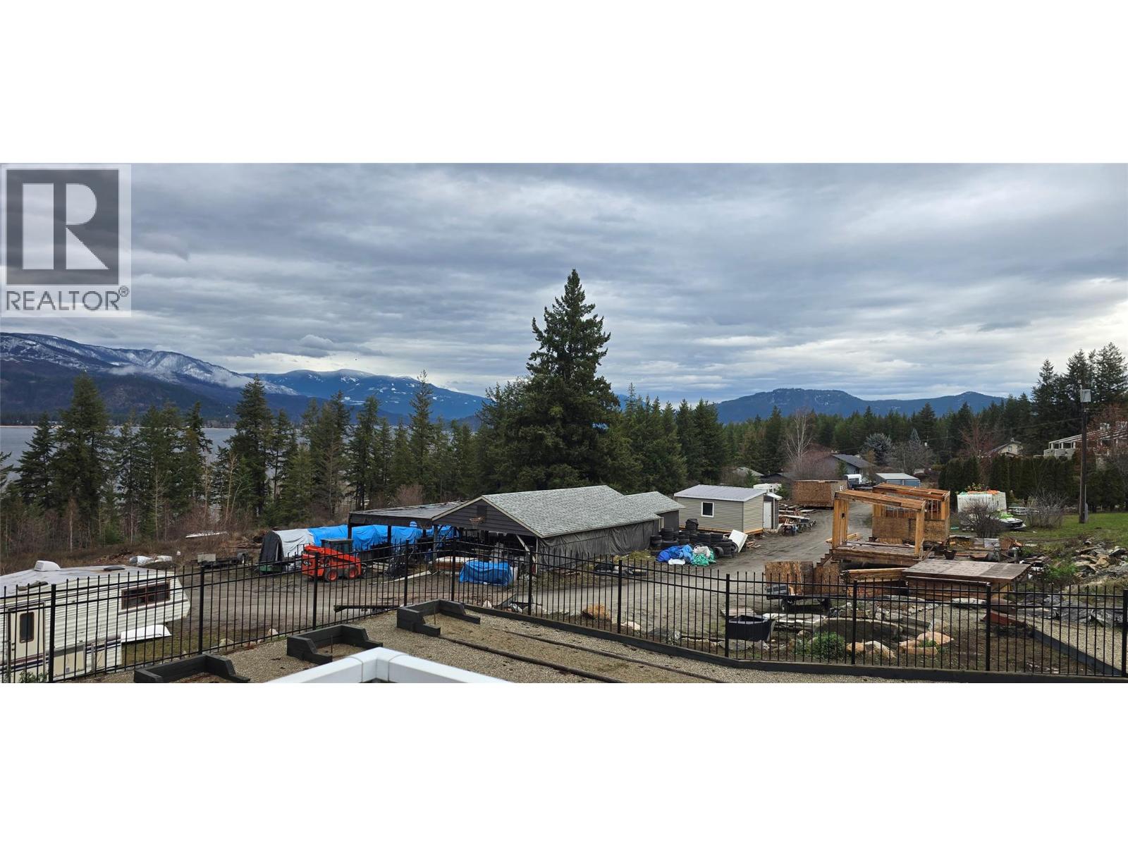 1277 Trans Canada Highway, Sorrento, British Columbia  V0E 2W0 - Photo 29 - 10371514