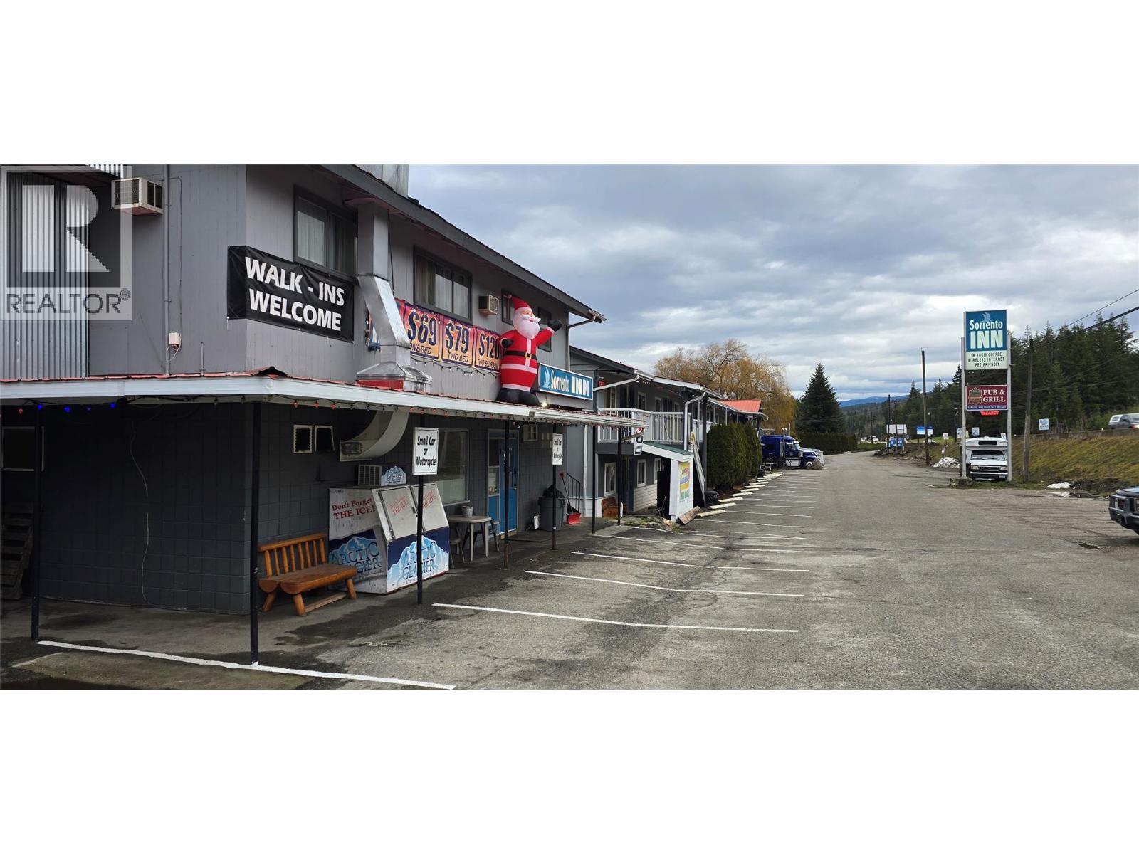 1277 Trans Canada Highway, Sorrento, British Columbia  V0E 2W0 - Photo 3 - 10371514