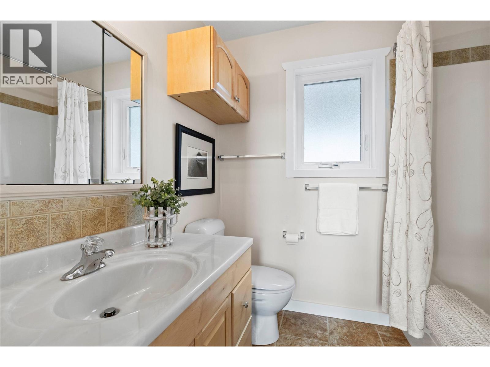 5106 Squilax Anglemont Road, Celista, British Columbia  V0E 1M6 - Photo 24 - 10371366