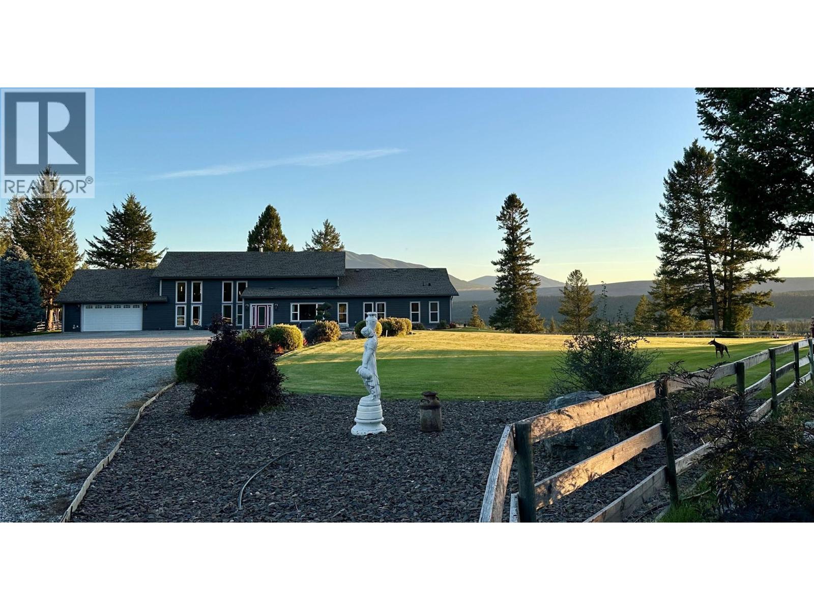 503 Wardner Fort Steele Road, Wardner, British Columbia  V0B 2J0 - Photo 4 - 10371564