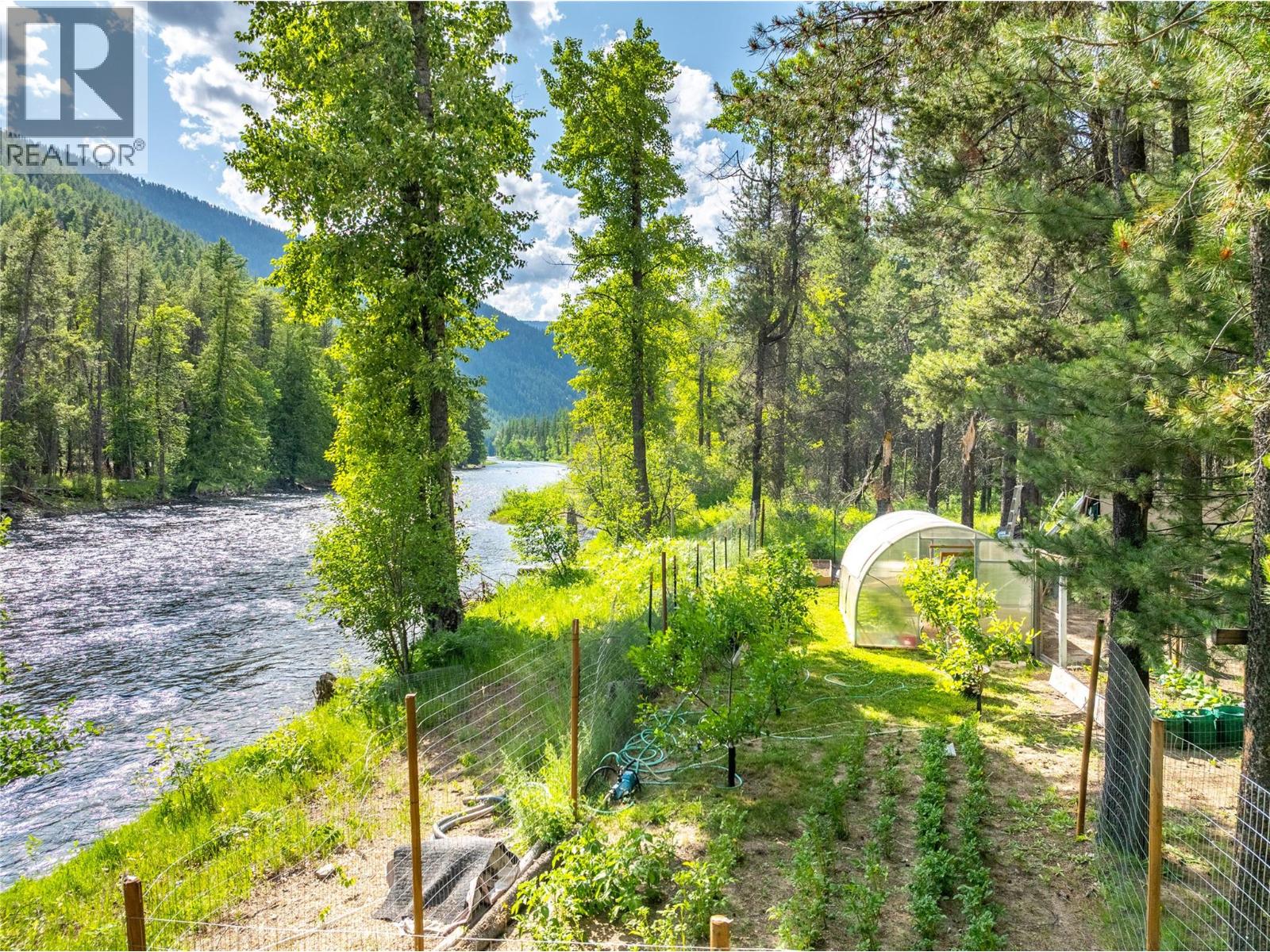 6996 95 Highway, Kingsgate, British Columbia  V0B 1V1 - Photo 3 - 10371598