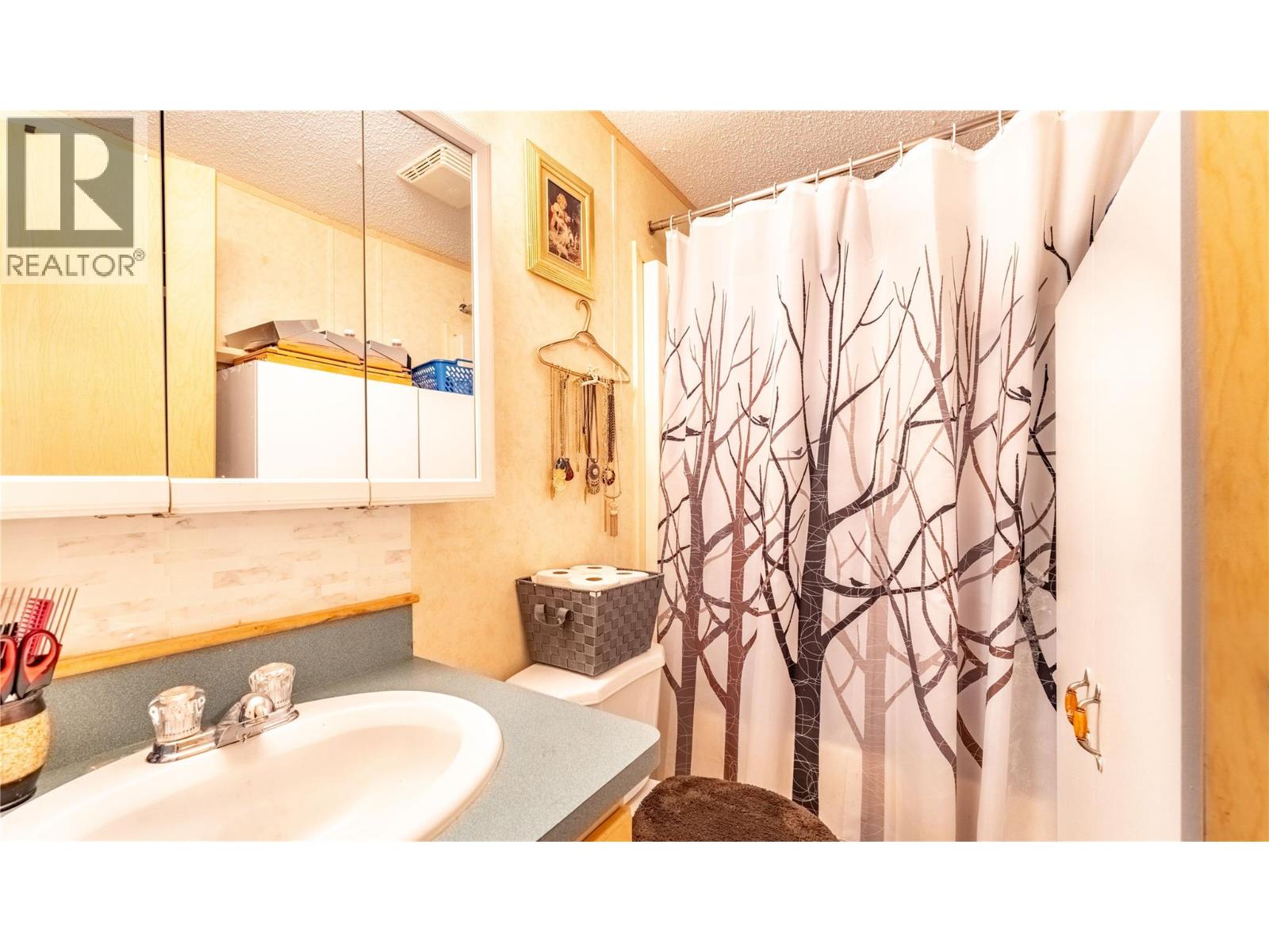 6996 95 Highway, Kingsgate, British Columbia  V0B 1V1 - Photo 32 - 10371598