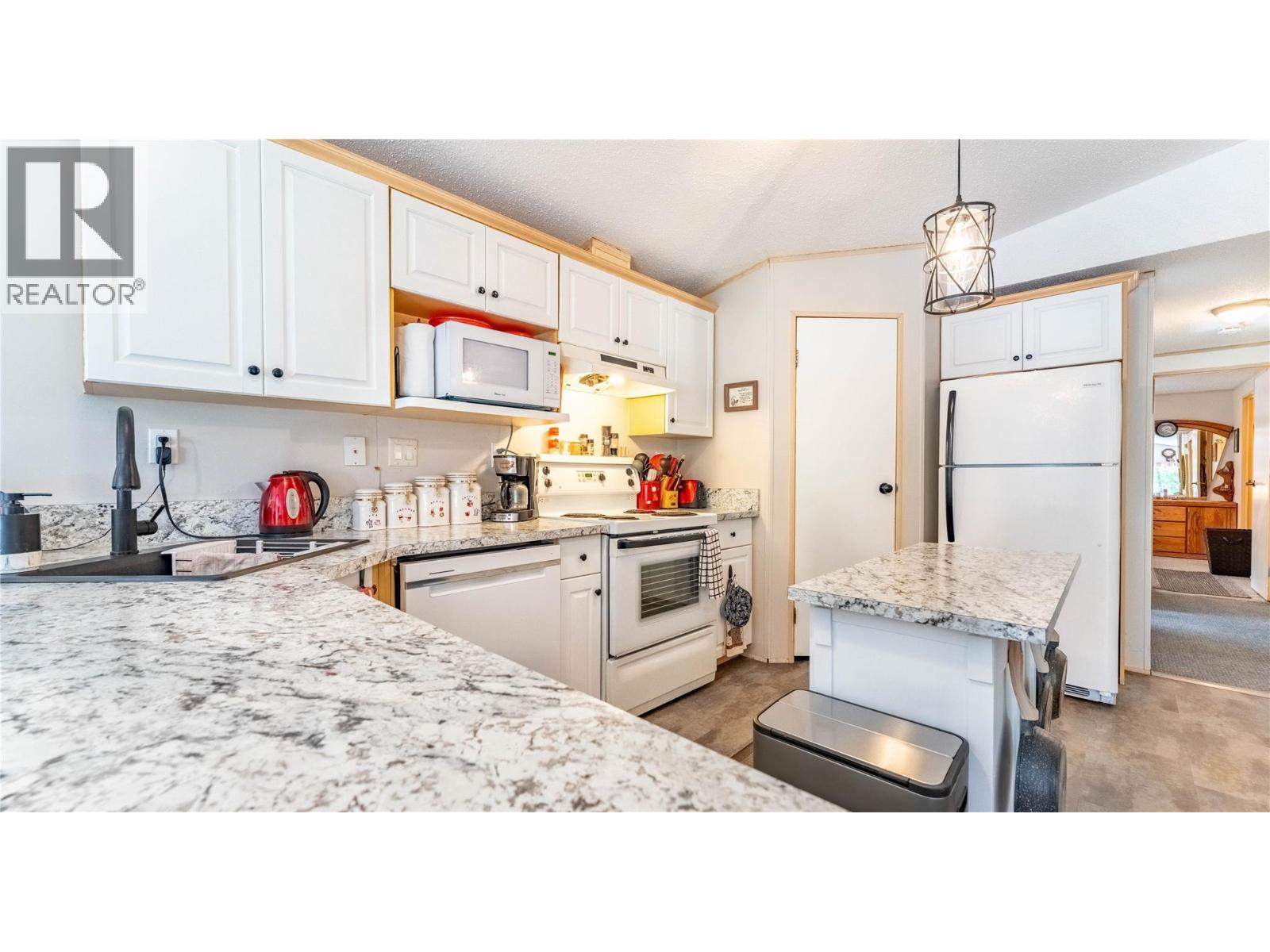 6996 95 Highway, Kingsgate, British Columbia  V0B 1V1 - Photo 38 - 10371598