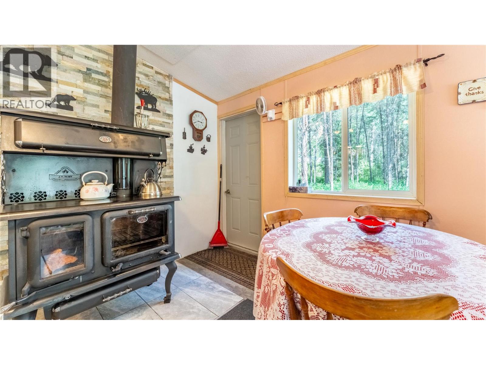 6996 95 Highway, Kingsgate, British Columbia  V0B 1V1 - Photo 39 - 10371598