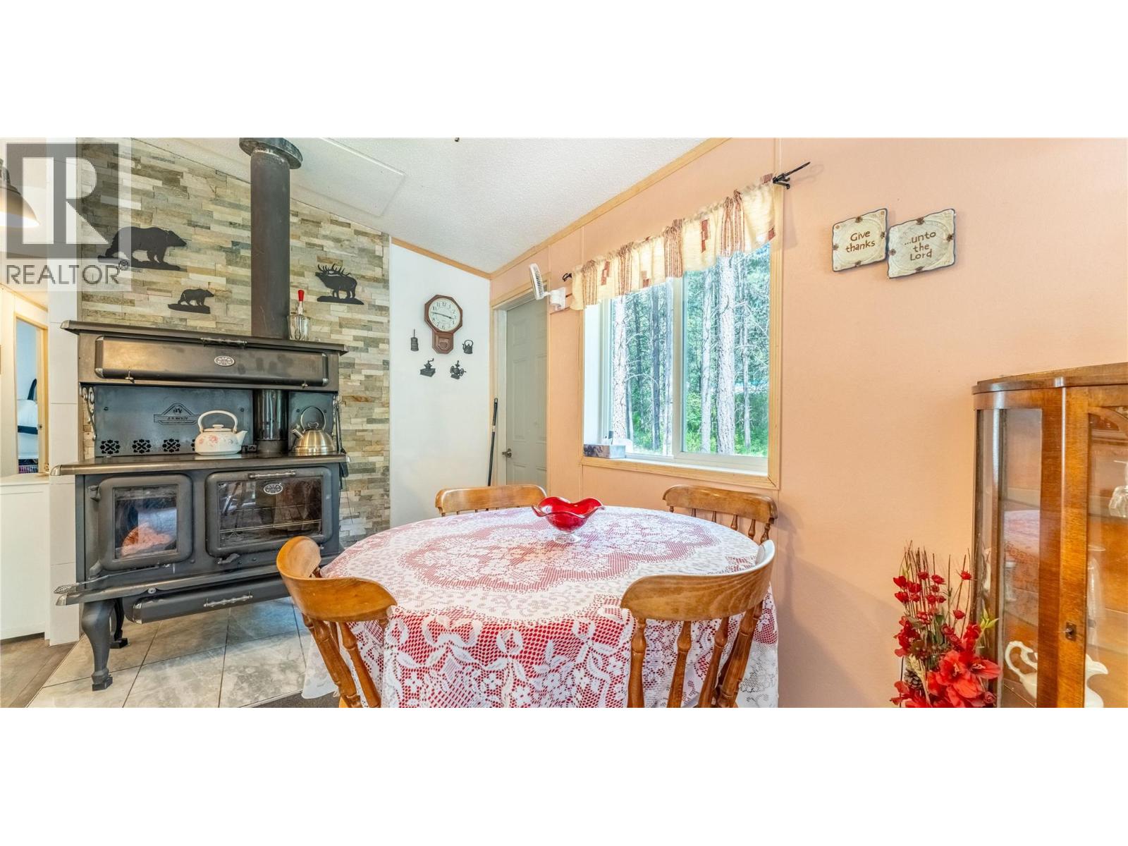 6996 95 Highway, Kingsgate, British Columbia  V0B 1V1 - Photo 44 - 10371598