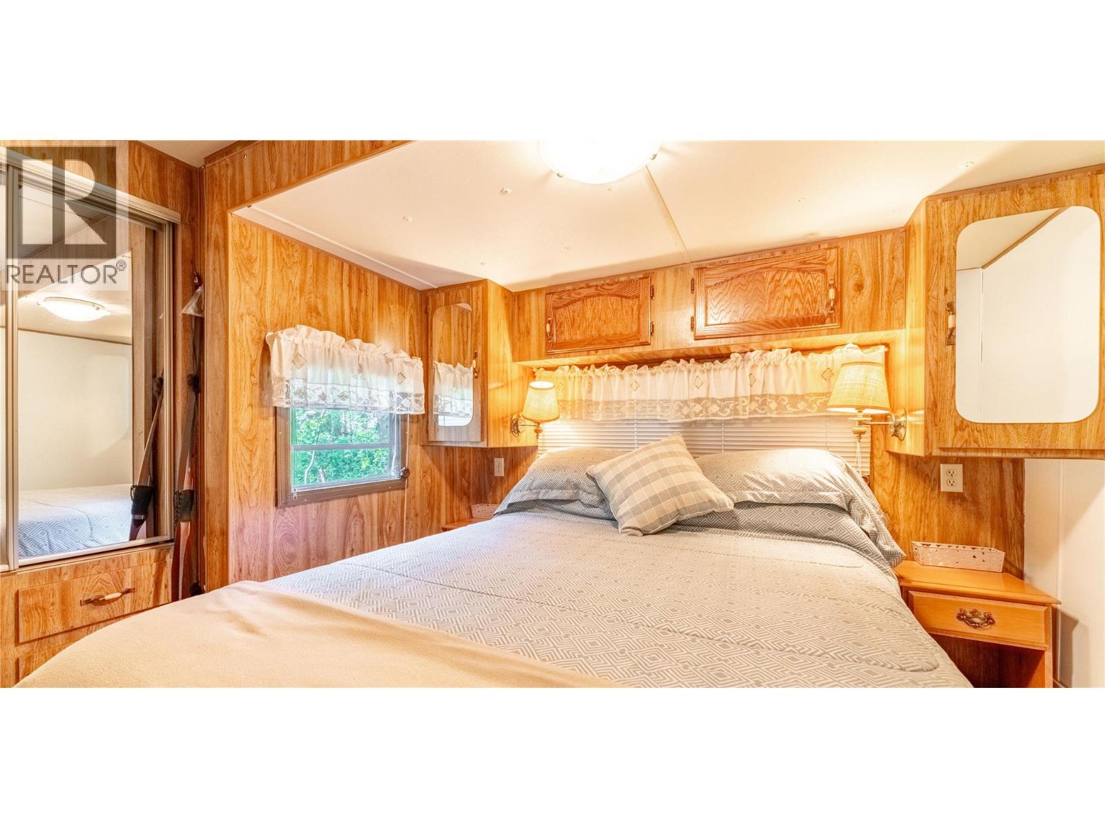 6996 95 Highway, Kingsgate, British Columbia  V0B 1V1 - Photo 57 - 10371598