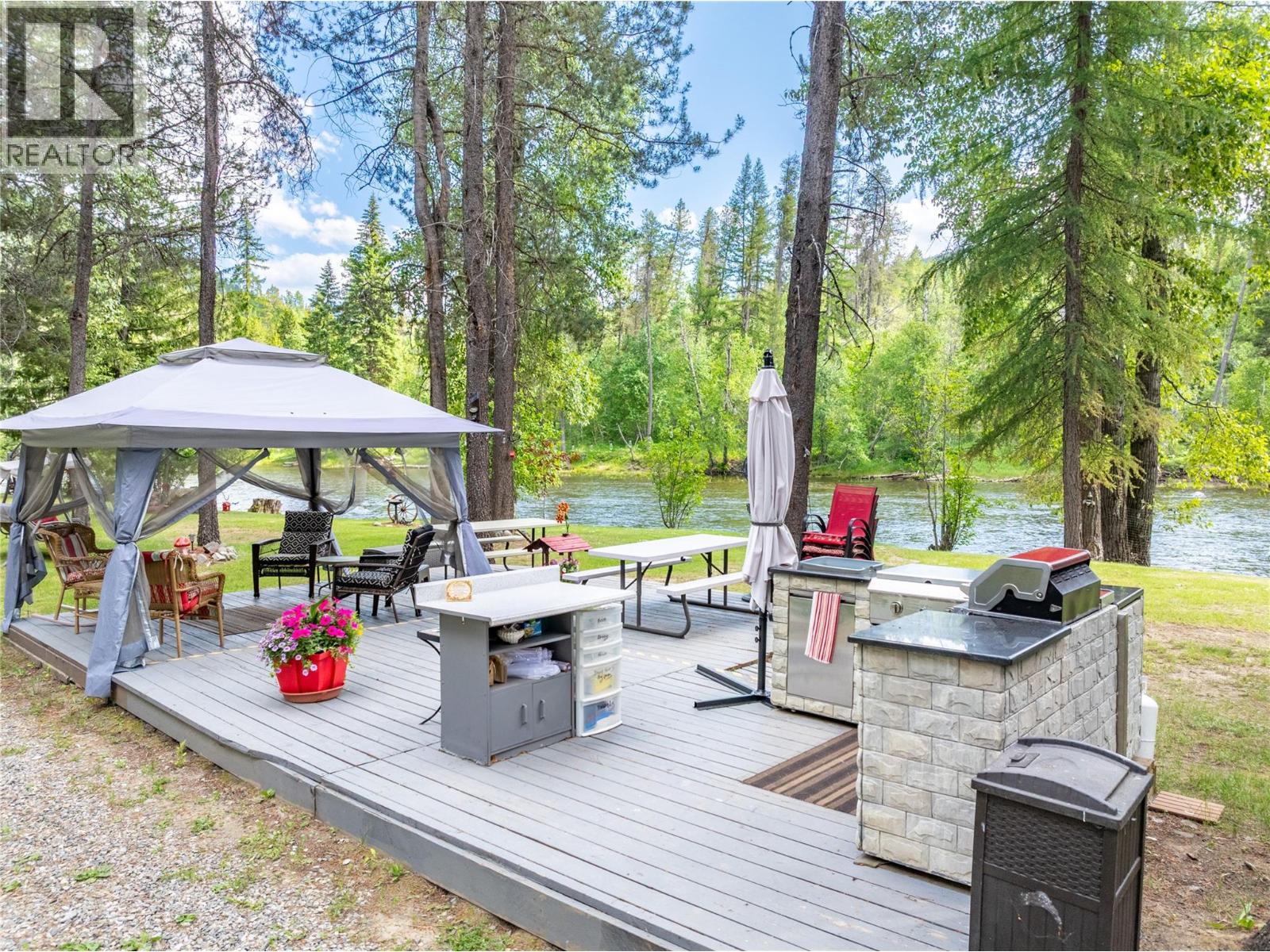 6996 95 Highway, Kingsgate, British Columbia  V0B 1V1 - Photo 9 - 10371598