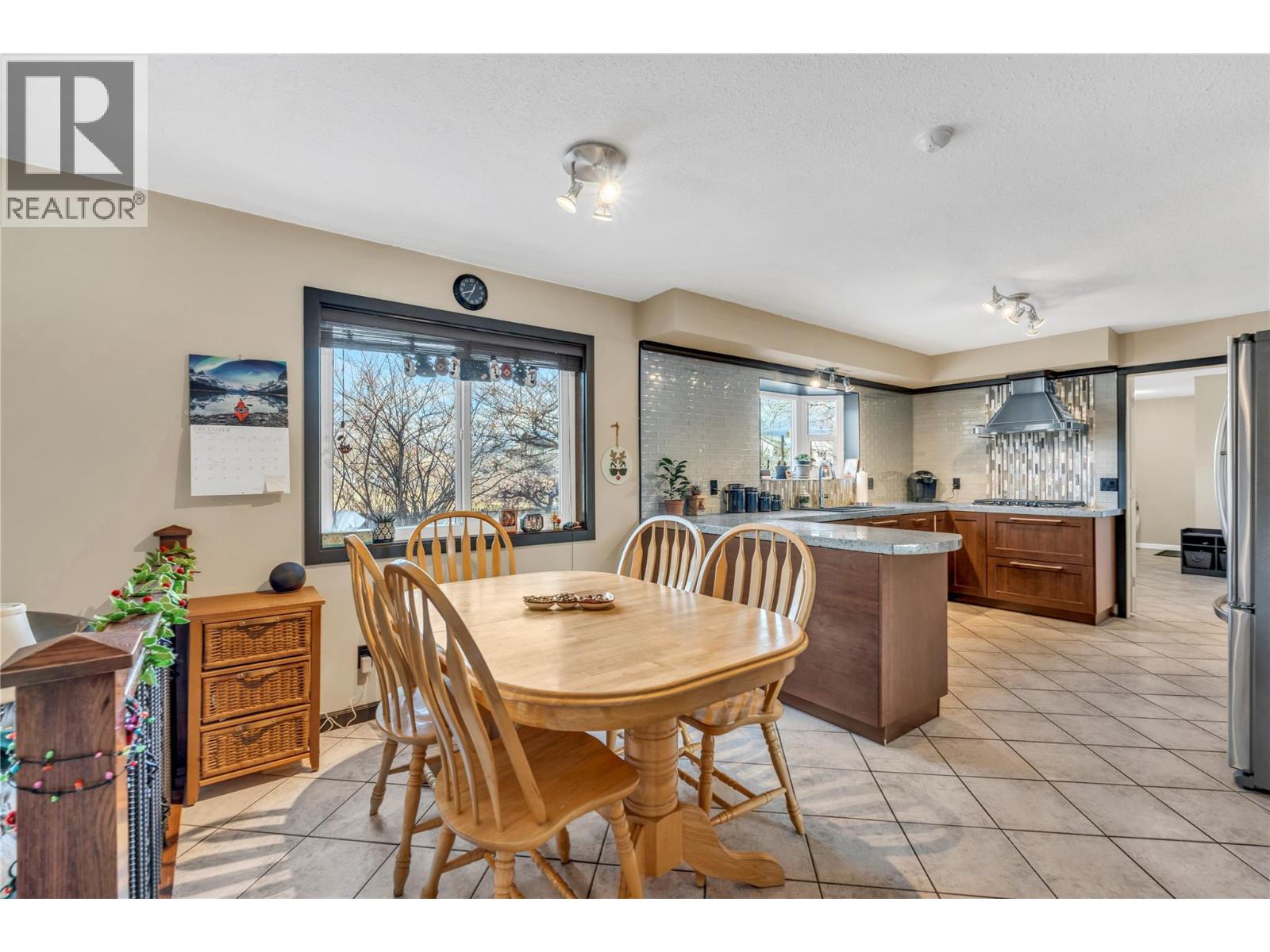 10112 Beavis Place, Summerland, British Columbia  V0H 1Z2 - Photo 7 - 10371513