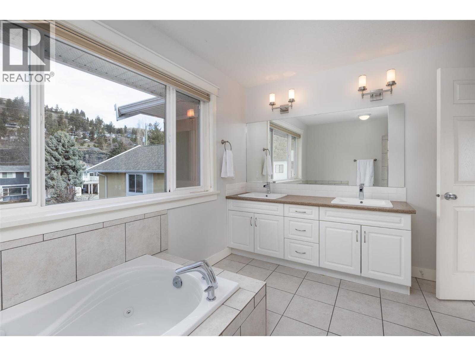 4244 Beach Avenue, Peachland, British Columbia  V0H 1X6 - Photo 65 - 10371662
