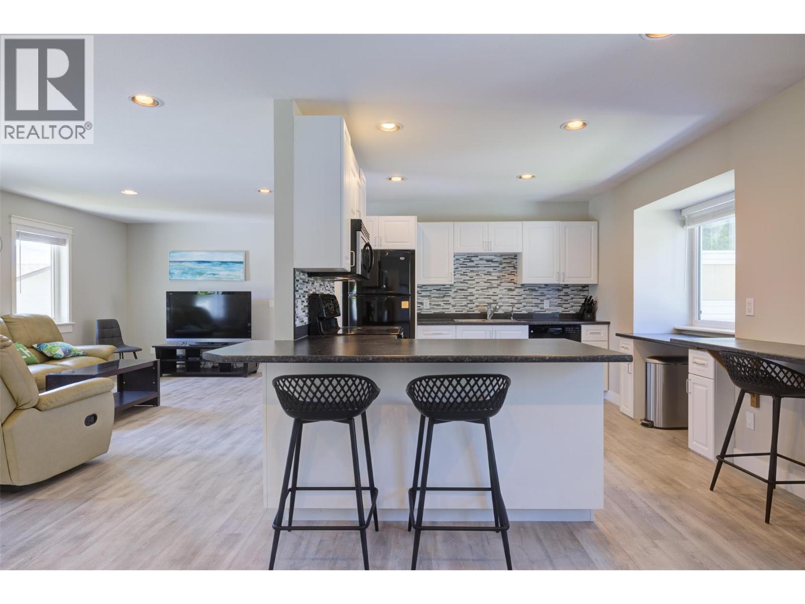 4244 Beach Avenue, Peachland, British Columbia  V0H 1X6 - Photo 75 - 10371662
