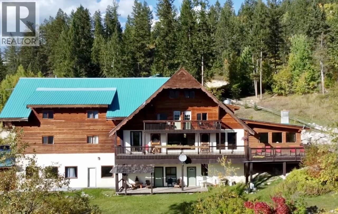 3483 Highway 95, parson, British Columbia