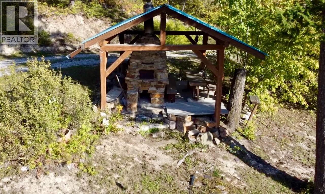 3483 Highway 95, Parson, British Columbia  V0A 1L0 - Photo 88 - 10371713