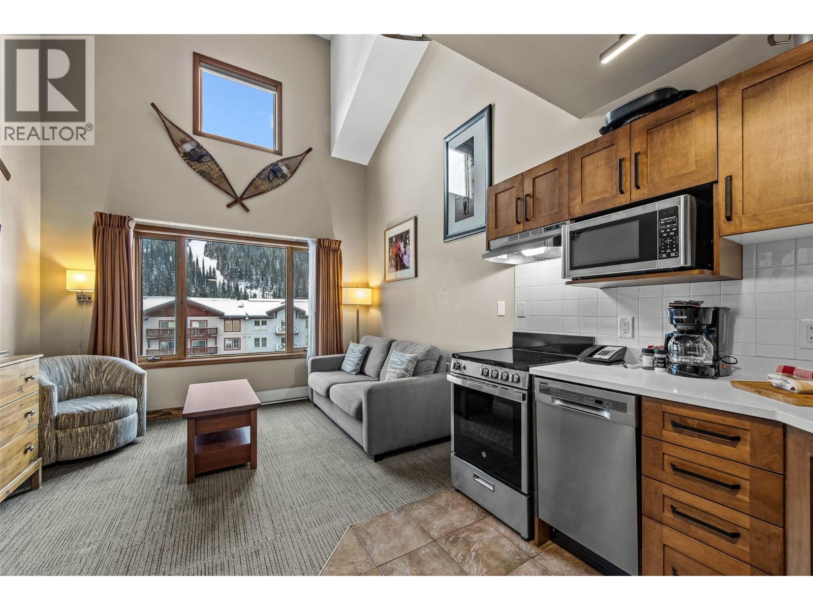3220 Village Way Unit# 306, Sun Peaks, British Columbia  V0E 5N0 - Photo 3 - 10371666