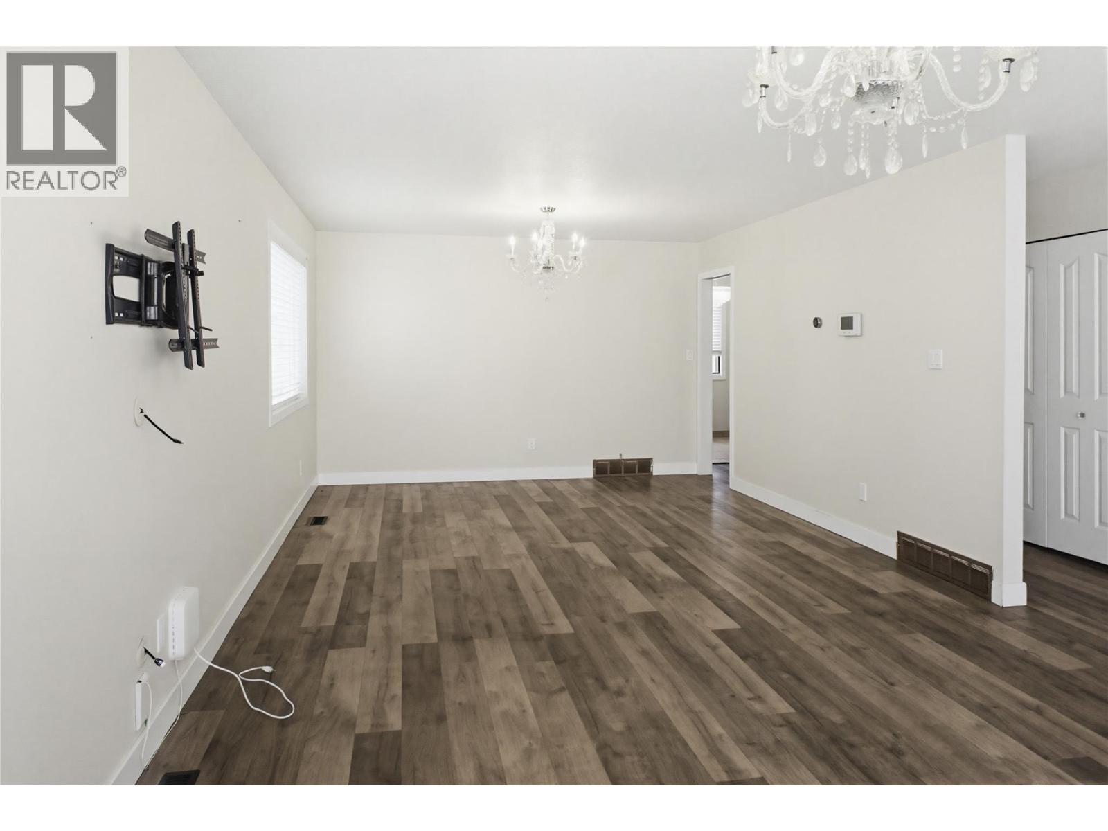 1133 13th Street, Kamloops, British Columbia  V2B 8K4 - Photo 7 - 10371302