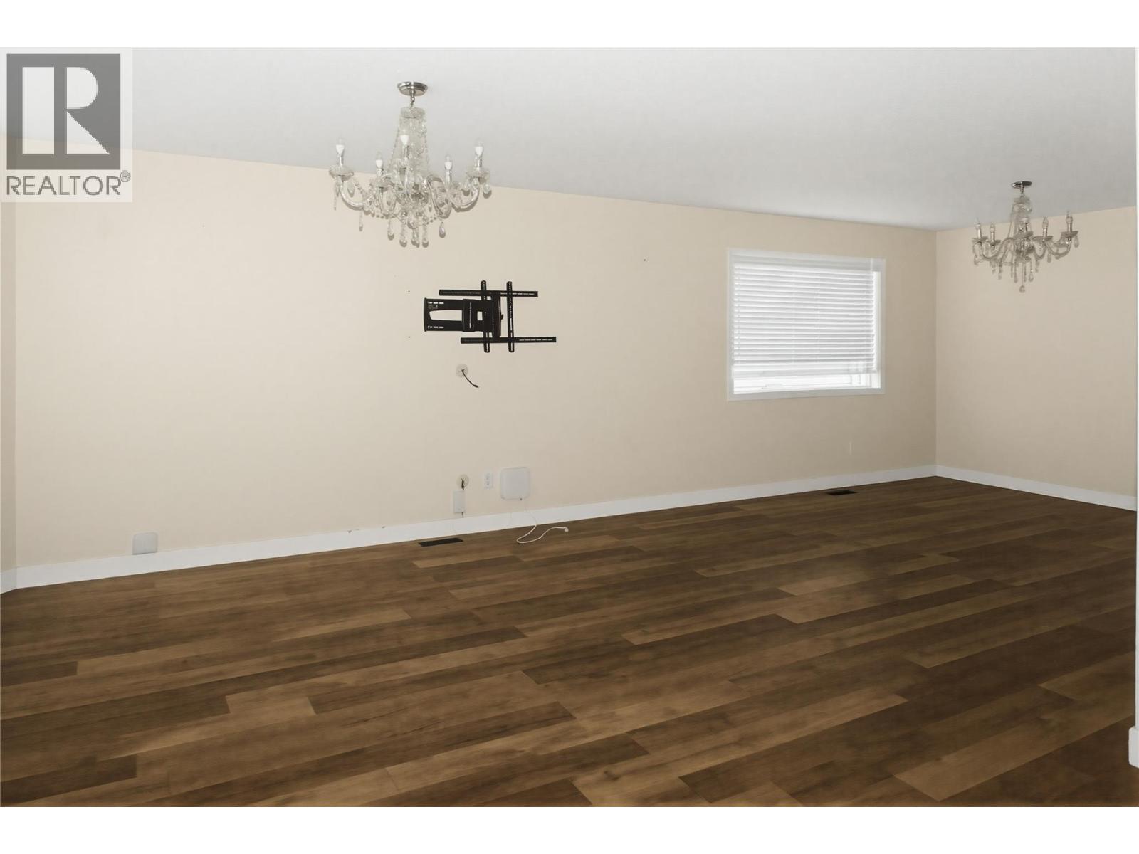 1133 13th Street, Kamloops, British Columbia  V2B 8K4 - Photo 8 - 10371302