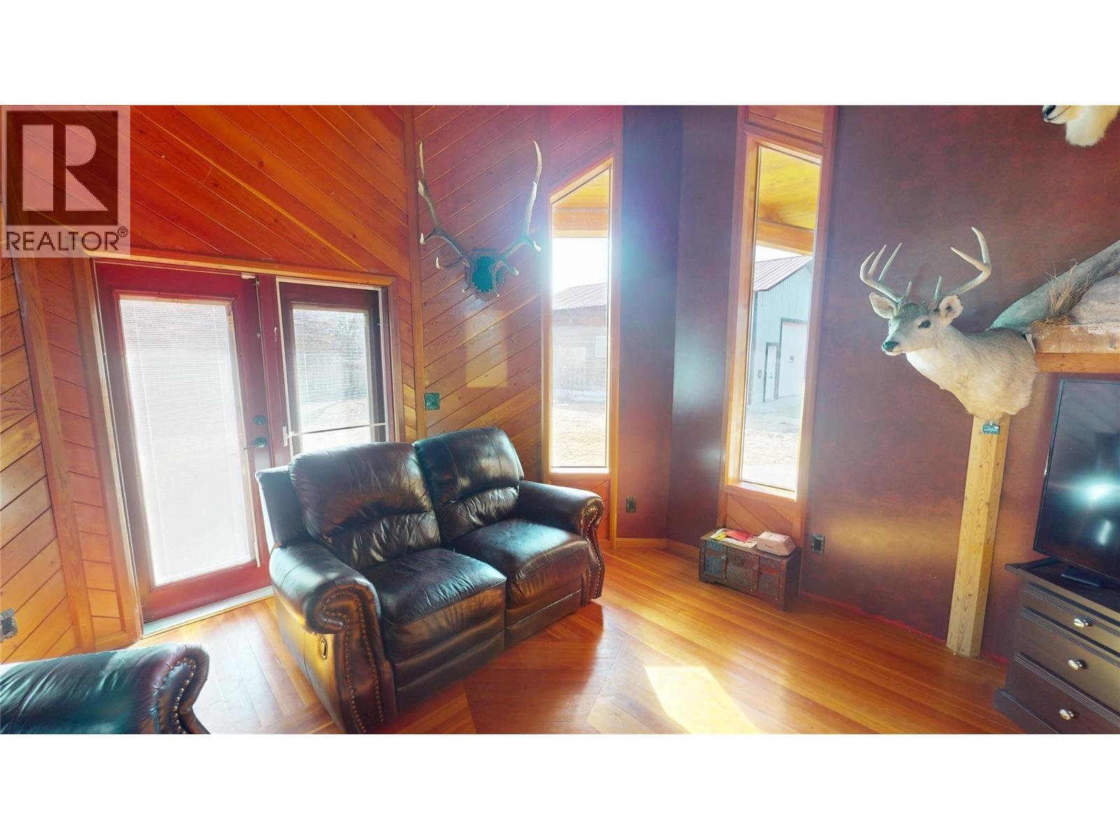 6228 Tamarack Road, Wasa, British Columbia  V0B 2K0 - Photo 15 - 10371736