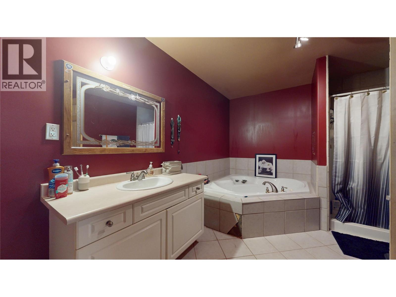 6228 Tamarack Road, Wasa, British Columbia  V0B 2K0 - Photo 25 - 10371736