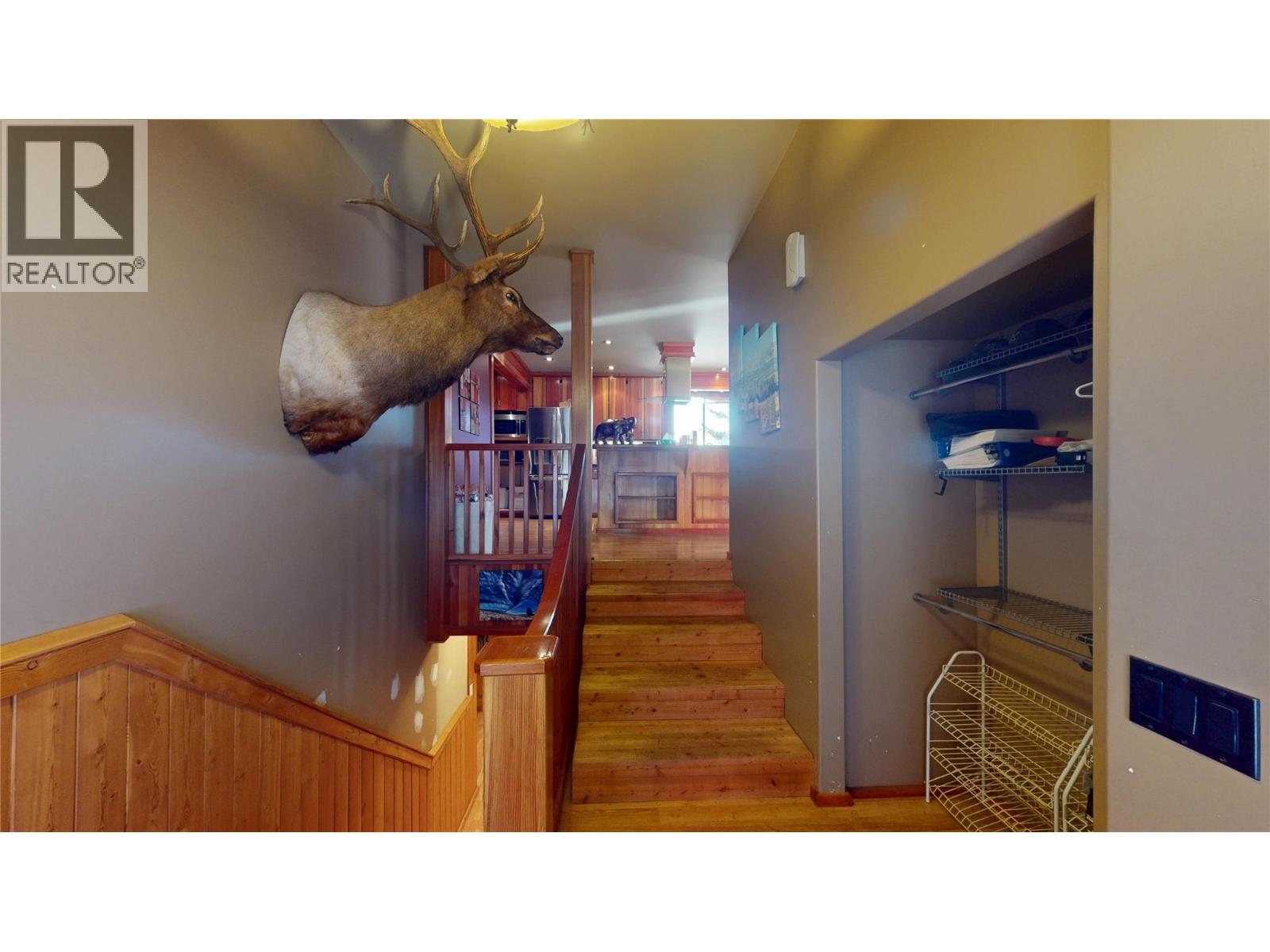 6228 Tamarack Road, Wasa, British Columbia  V0B 2K0 - Photo 6 - 10371736