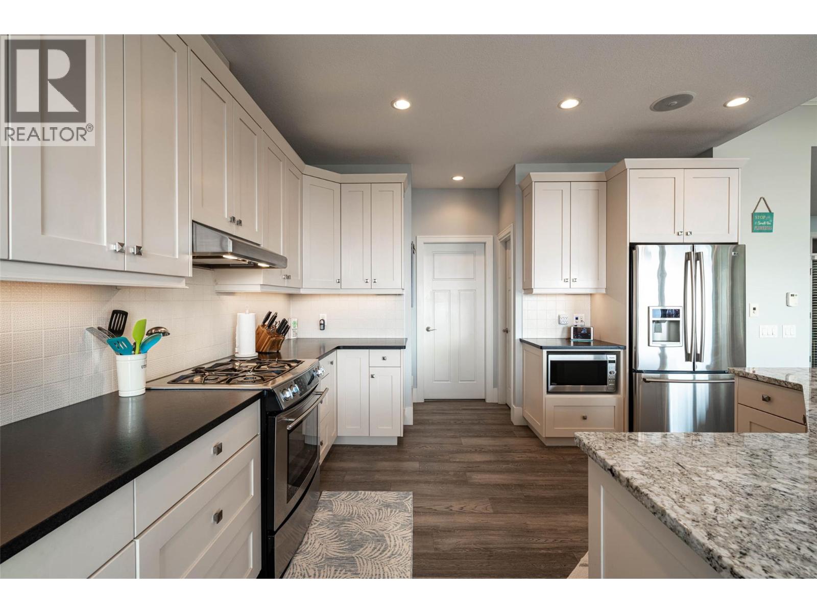 6905 Foothills Drive, Vernon, British Columbia  V1B 4B1 - Photo 13 - 10371769