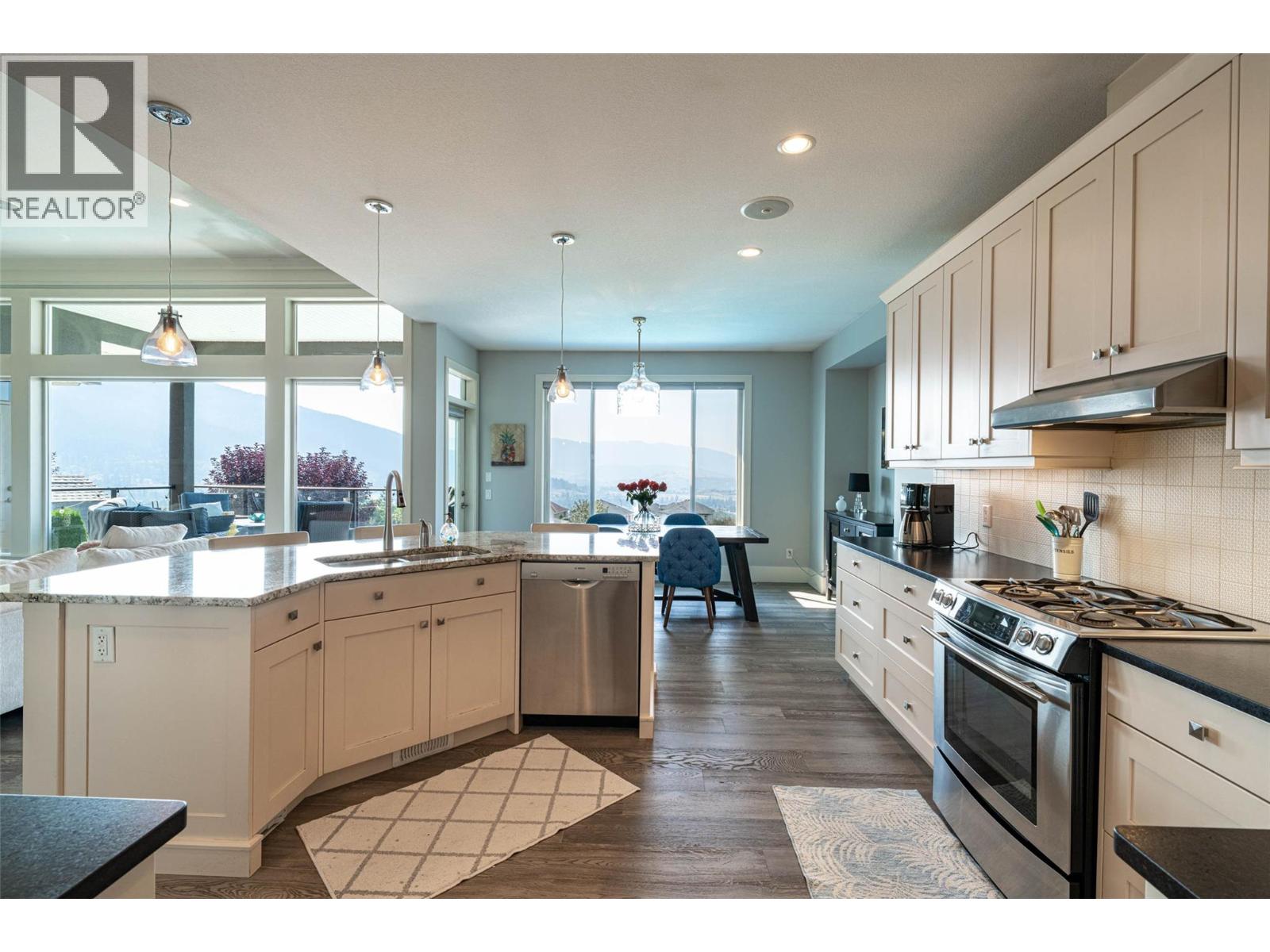 6905 Foothills Drive, Vernon, British Columbia  V1B 4B1 - Photo 16 - 10371769
