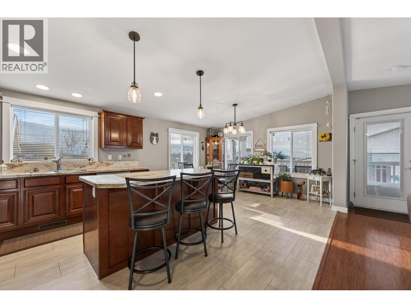 768 Shuswap  E Road Unit# 14, Kamloops, British Columbia  V2H 0A4 - Photo 6 - 10371777