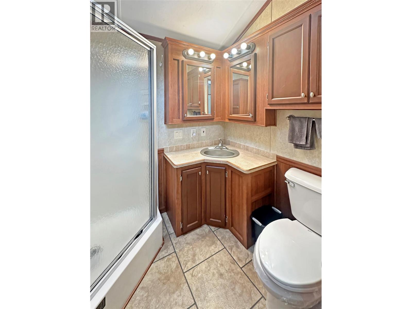 4155 3 Highway Unit# 160, Keremeos, British Columbia  V0X 1N1 - Photo 10 - 10371765