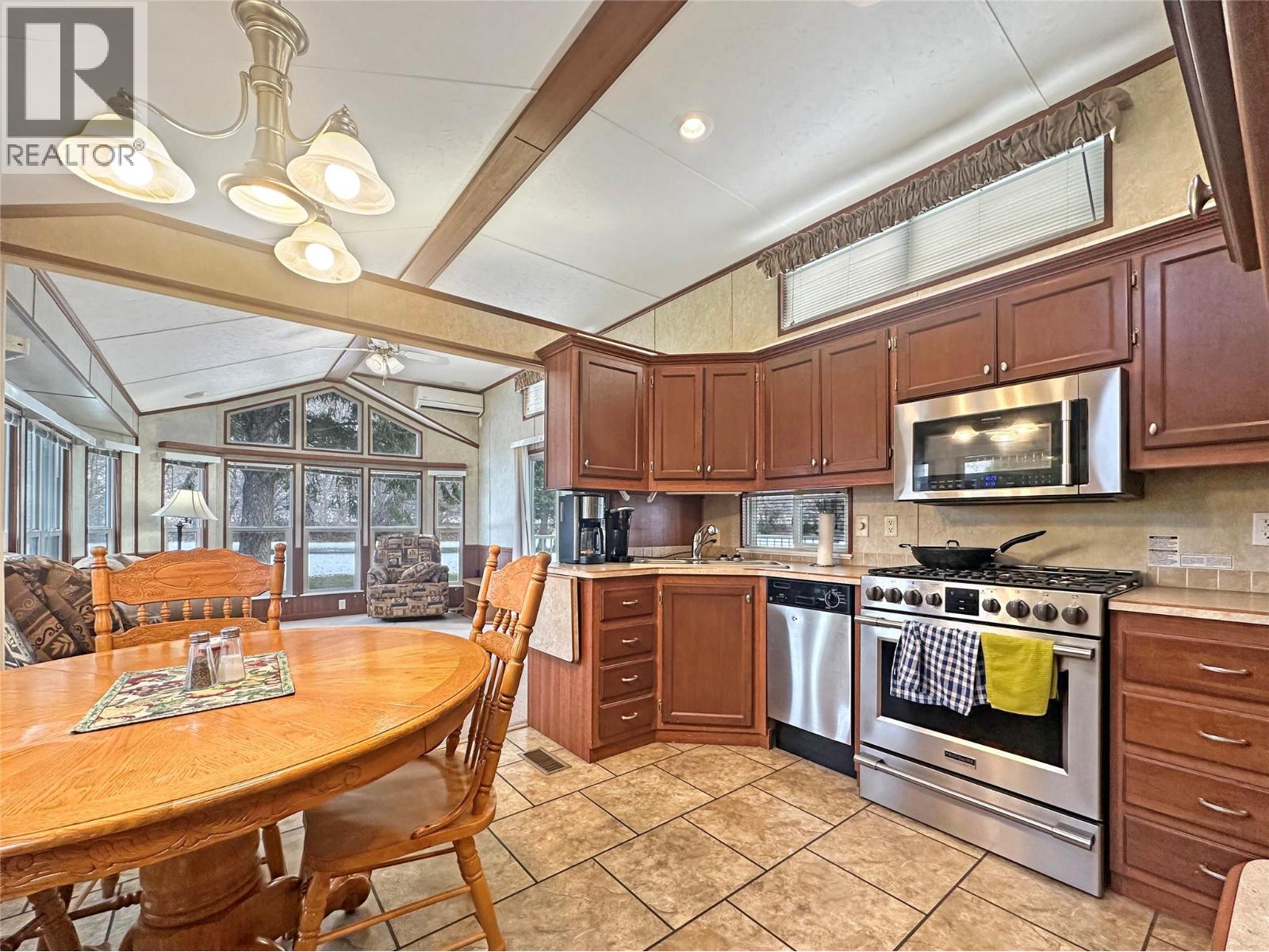 4155 3 Highway Unit# 160, Keremeos, British Columbia  V0X 1N1 - Photo 7 - 10371765