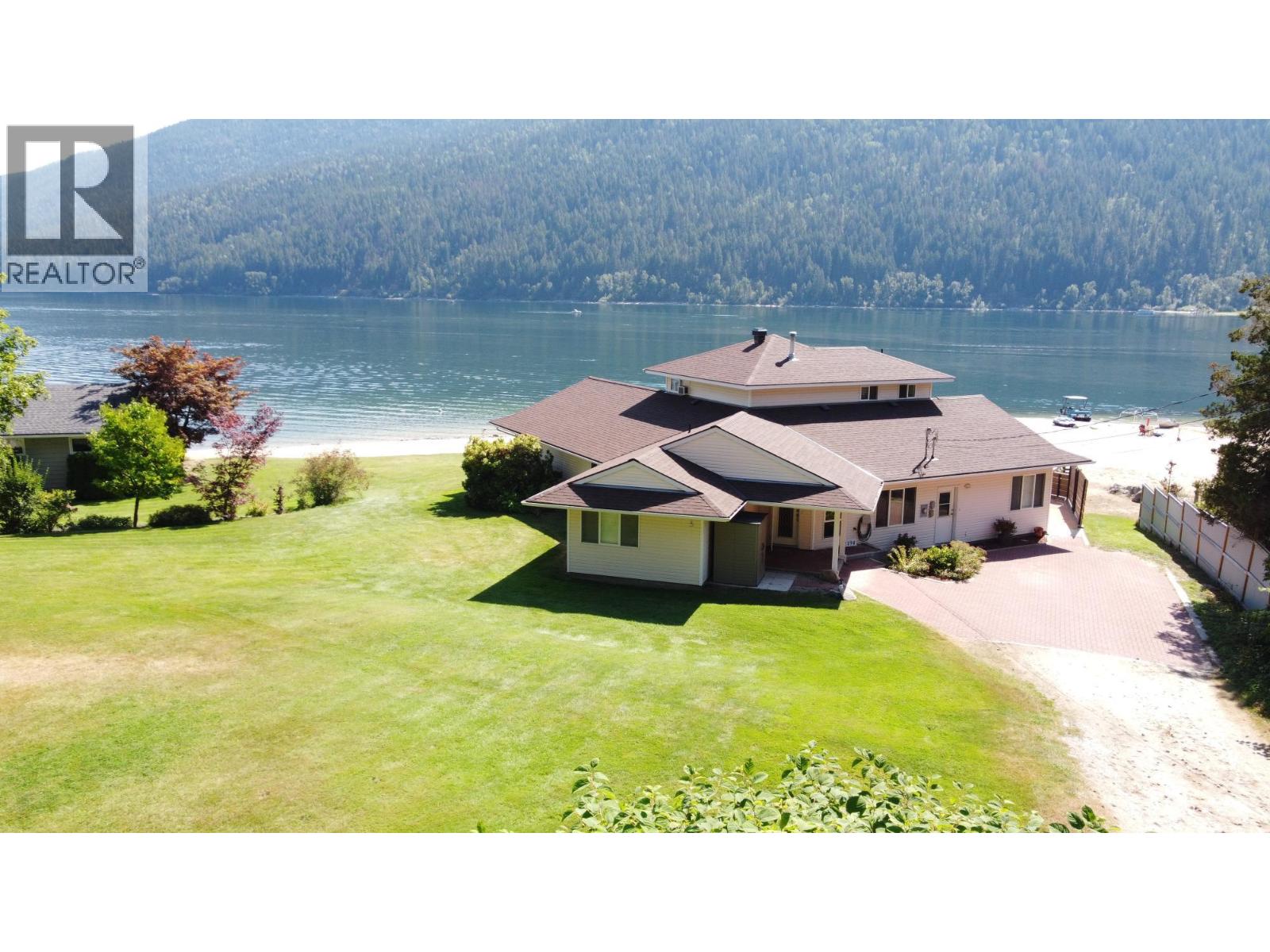 2194 3a Highway, Nelson, British Columbia  V1L 6K5 - Photo 11 - 10371813
