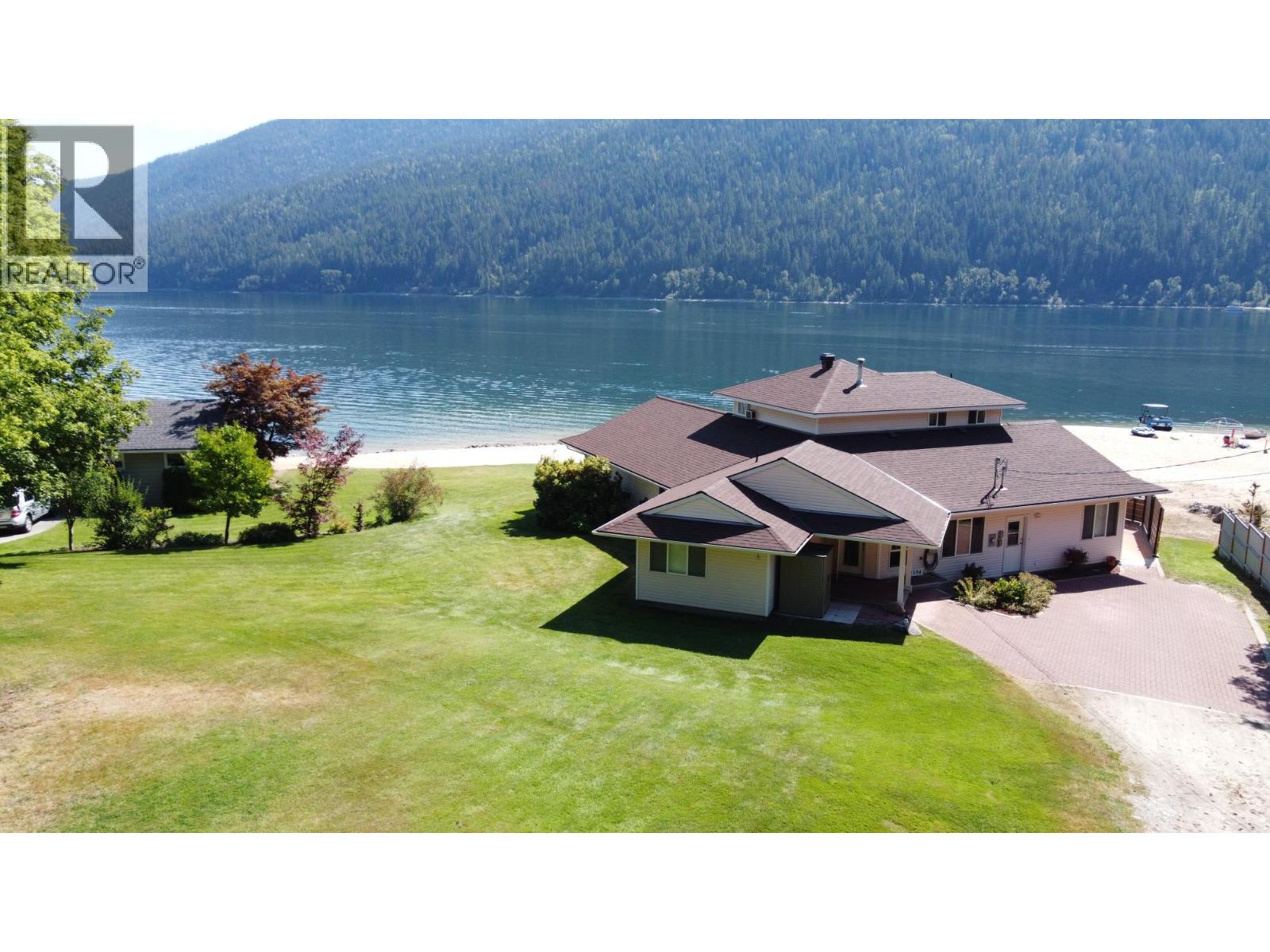 2194 3a Highway, Nelson, British Columbia  V1L 6K5 - Photo 2 - 10371813