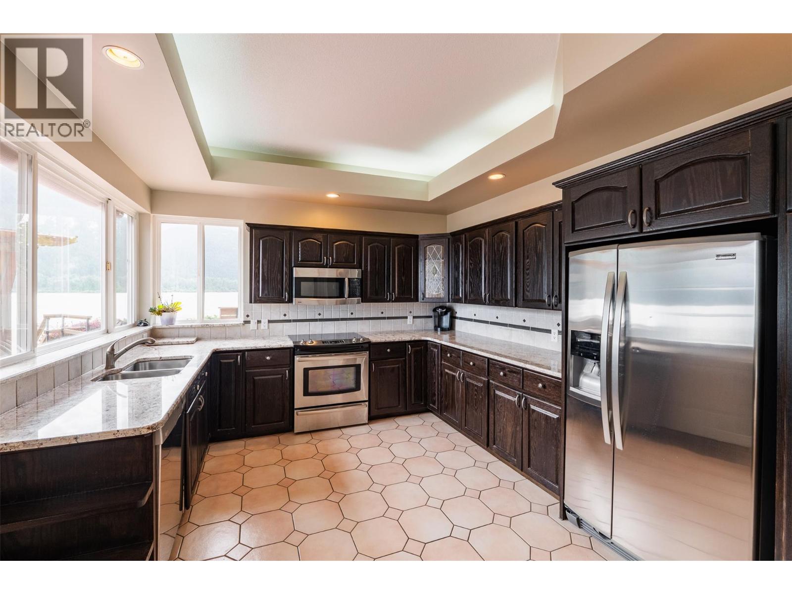 2194 3a Highway, Nelson, British Columbia  V1L 6K5 - Photo 24 - 10371813