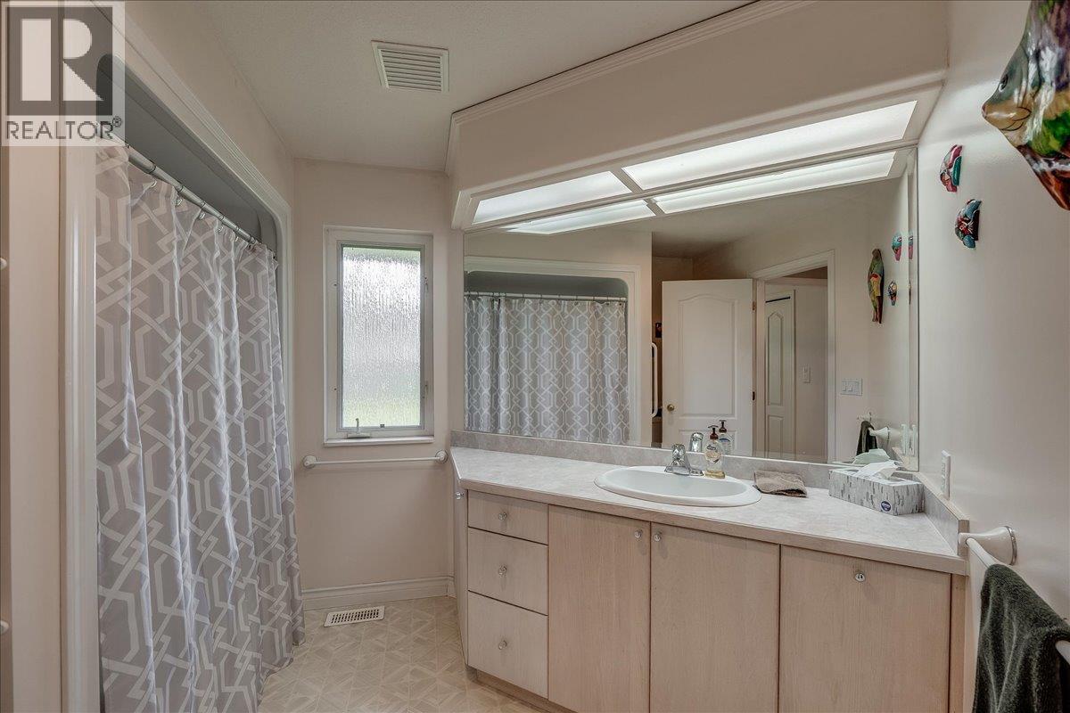 2194 3a Highway, Nelson, British Columbia  V1L 6K5 - Photo 40 - 10371813