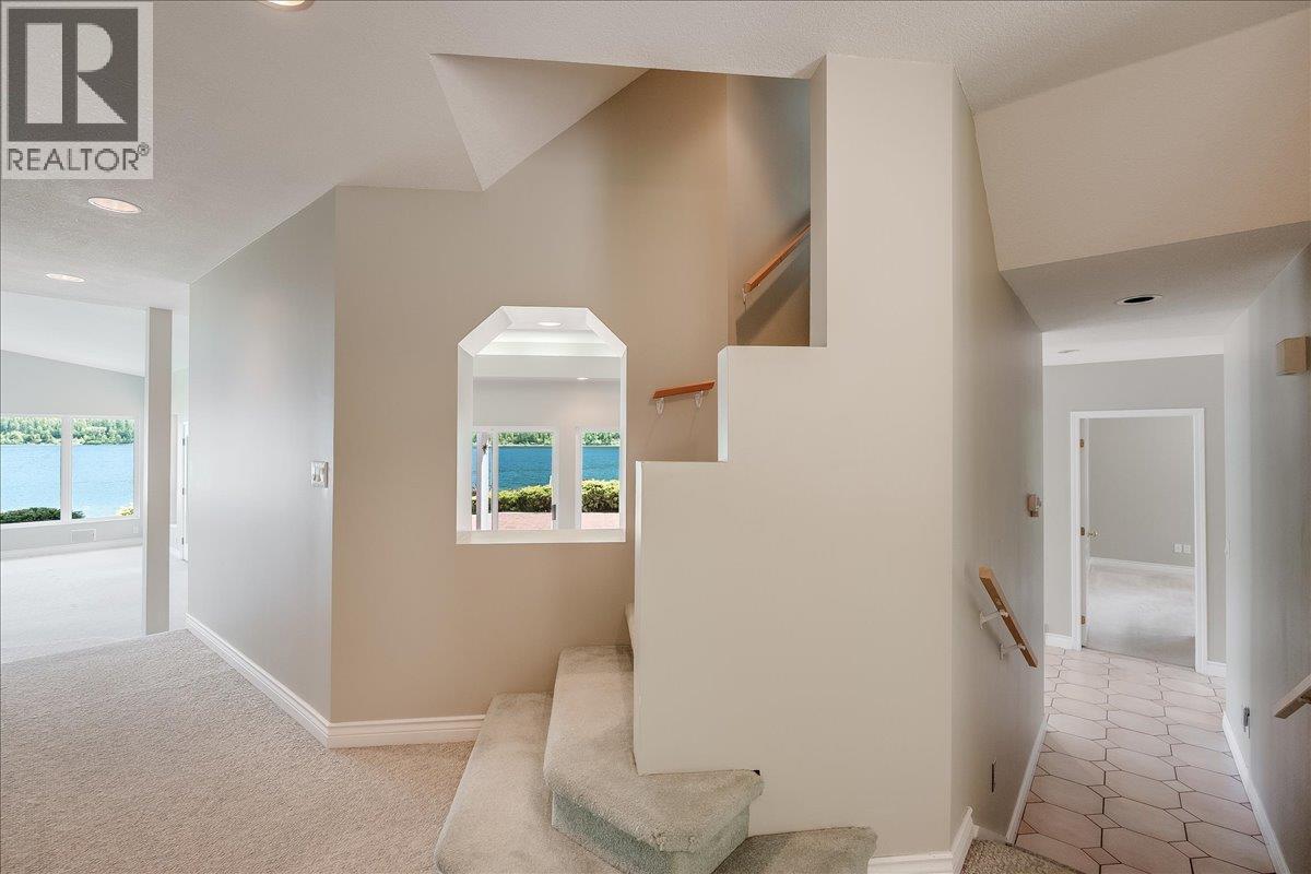 2194 3a Highway, Nelson, British Columbia  V1L 6K5 - Photo 44 - 10371813