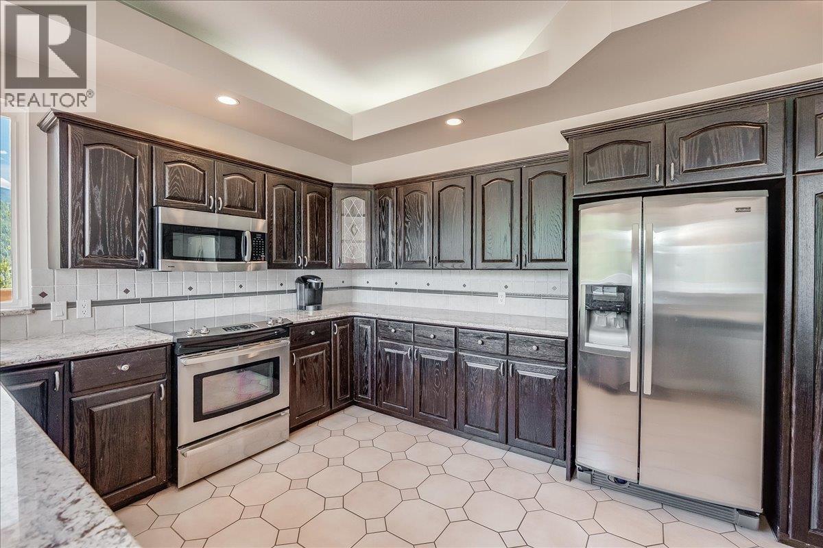 2194 3a Highway, Nelson, British Columbia  V1L 6K5 - Photo 53 - 10371813