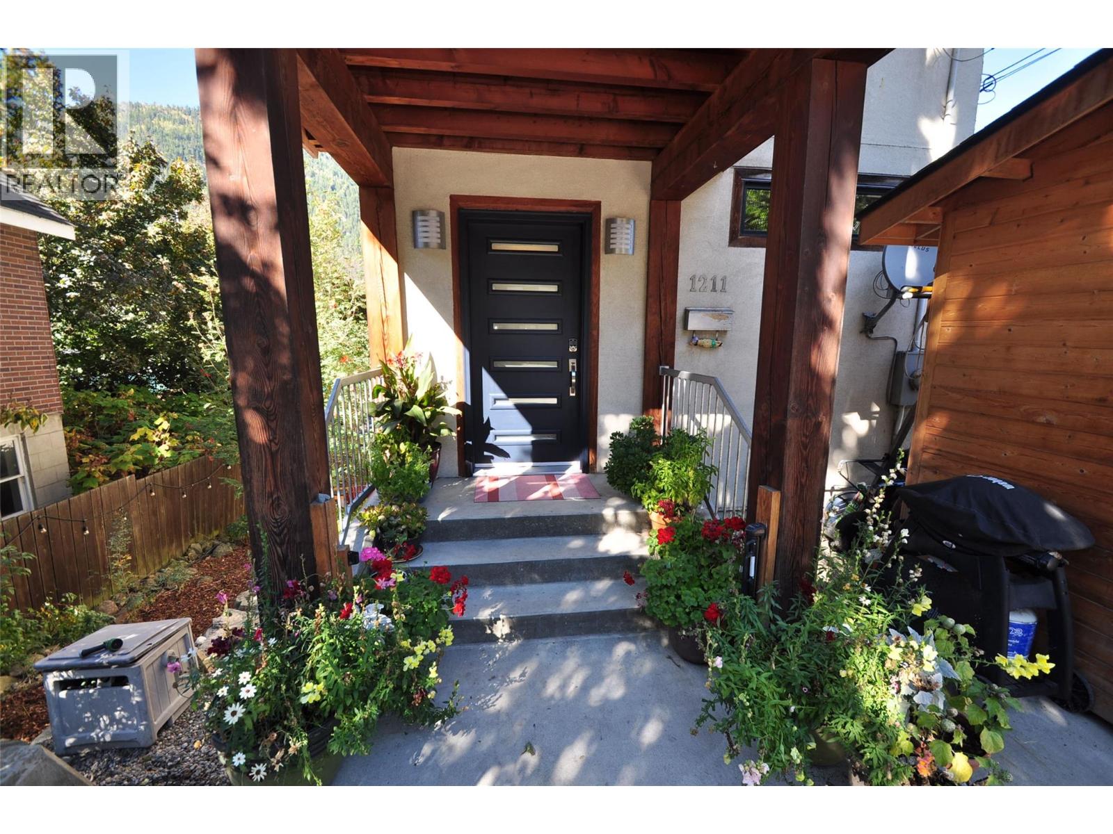 1211 Front Street, Nelson, British Columbia  V1L 4C1 - Photo 30 - 10371812