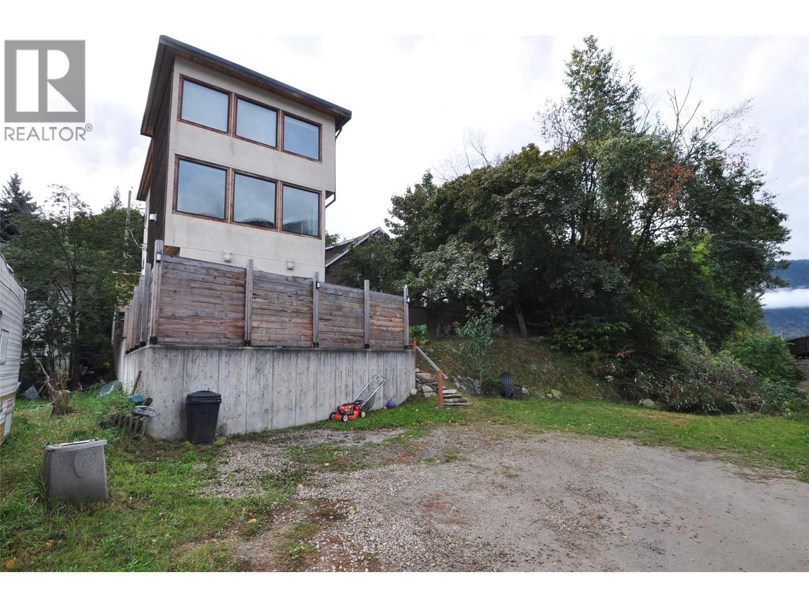 1211 Front Street, Nelson, British Columbia  V1L 4C1 - Photo 51 - 10371812