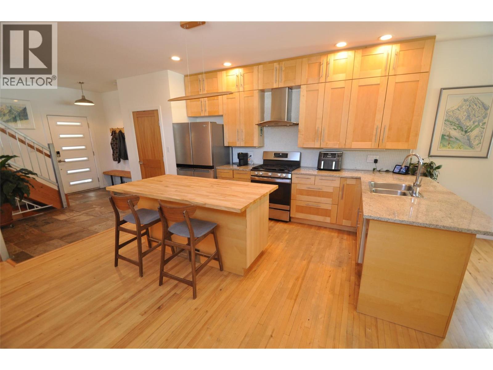 1211 Front Street, Nelson, British Columbia  V1L 4C1 - Photo 7 - 10371812