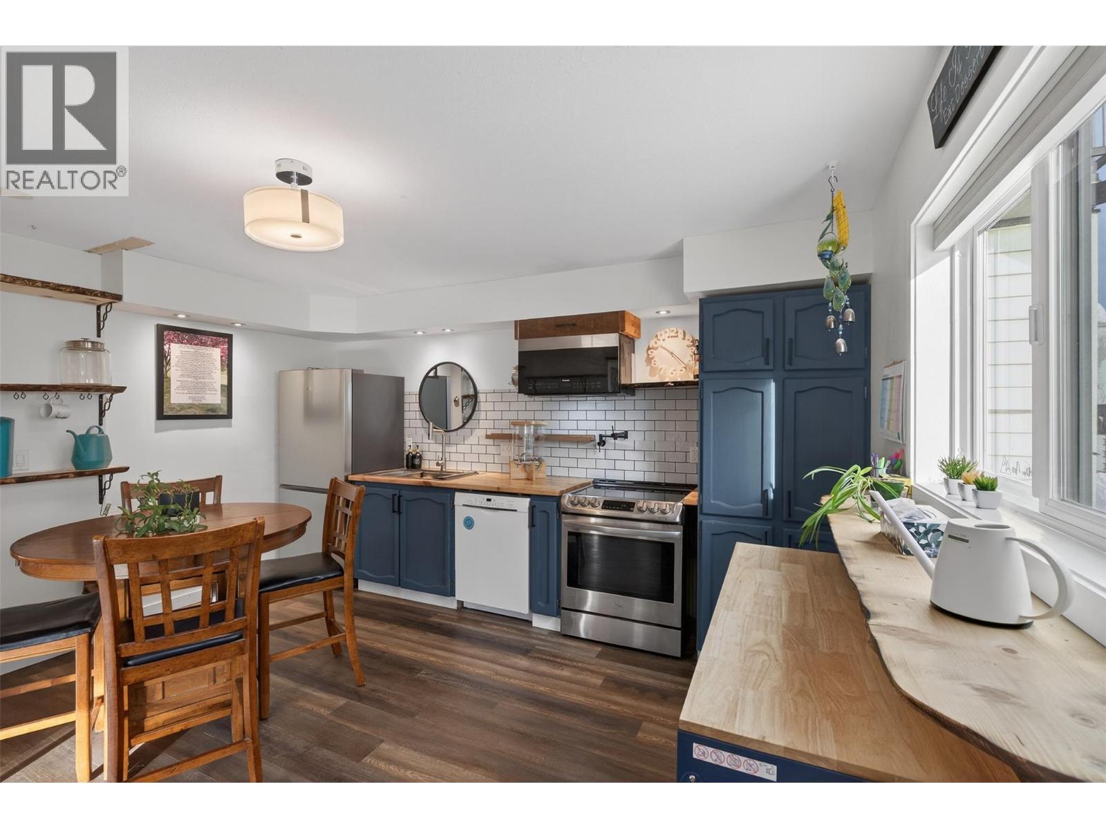 2952 Clapperton Avenue, Merritt, British Columbia  V1K 1G2 - Photo 42 - 10371522