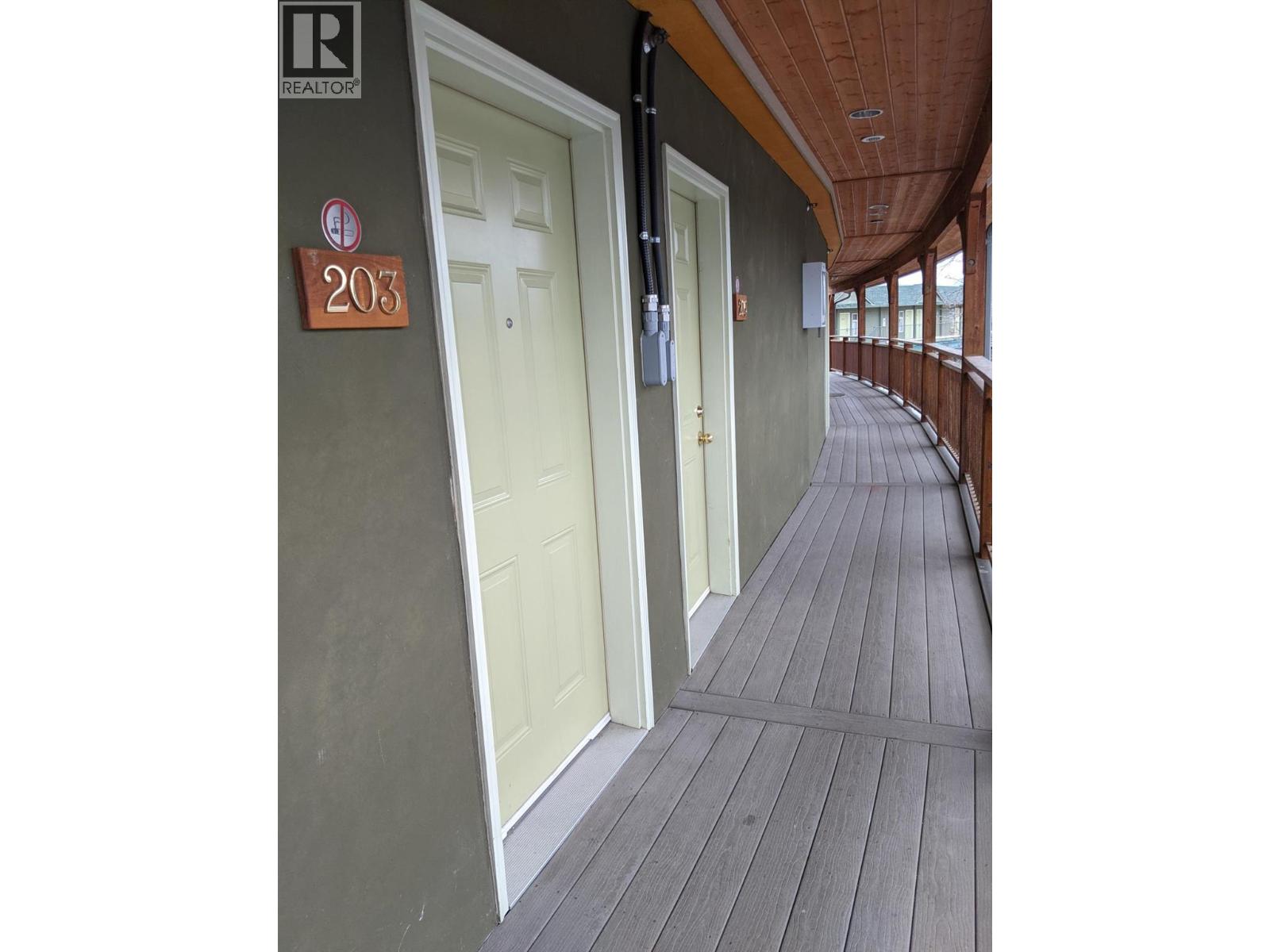 6203 Willow Avenue, Summerland, British Columbia  V0H 1Z4 - Photo 16 - 10371641