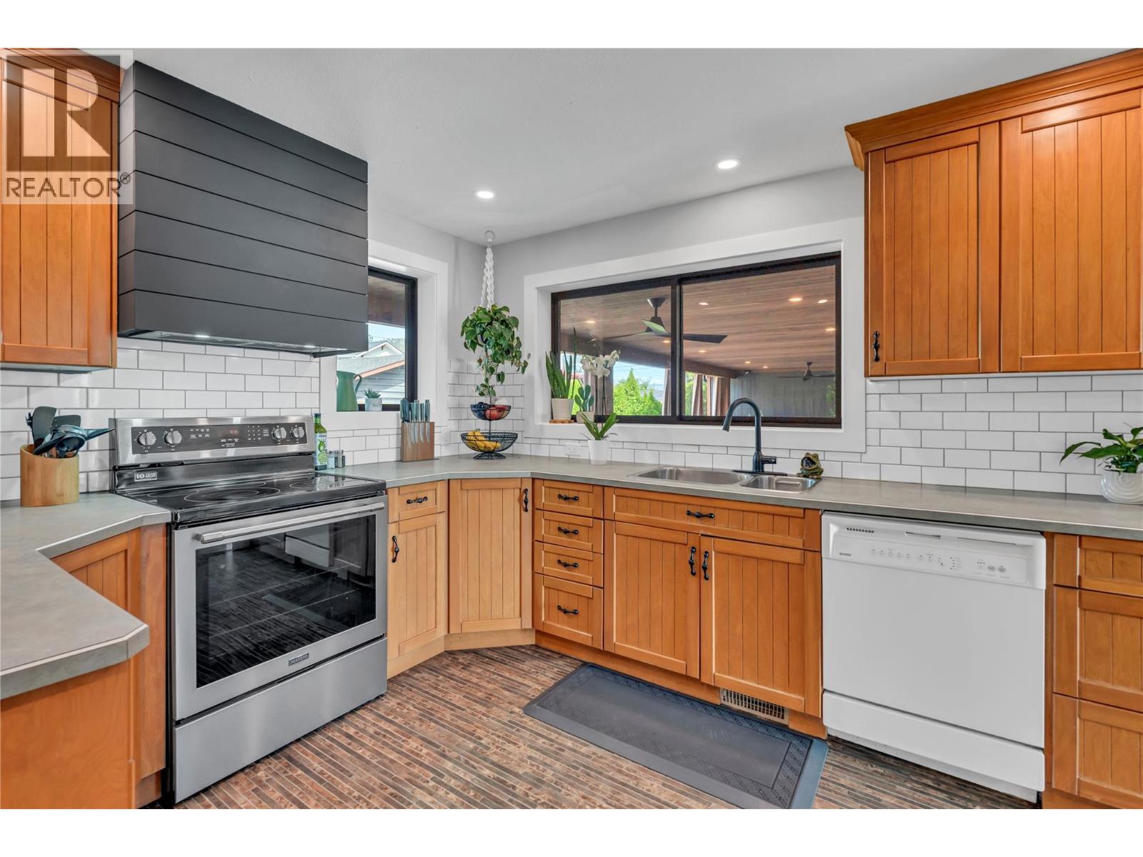 10816 Victoria Road S, Summerland, British Columbia  V0H 1Z0 - Photo 7 - 10371764