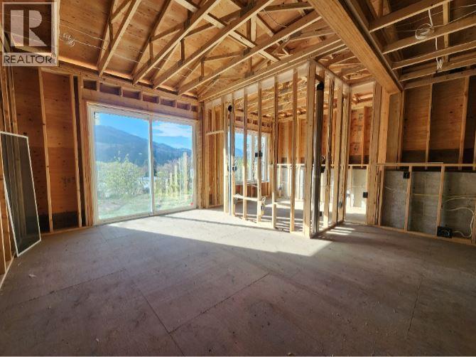 4850 Bassett Avenue, Okanagan Falls, British Columbia  V0H 1R2 - Photo 4 - 10371822