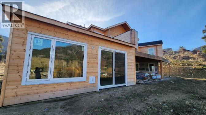 4850 Bassett Avenue, Okanagan Falls, British Columbia  V0H 1R2 - Photo 8 - 10371822