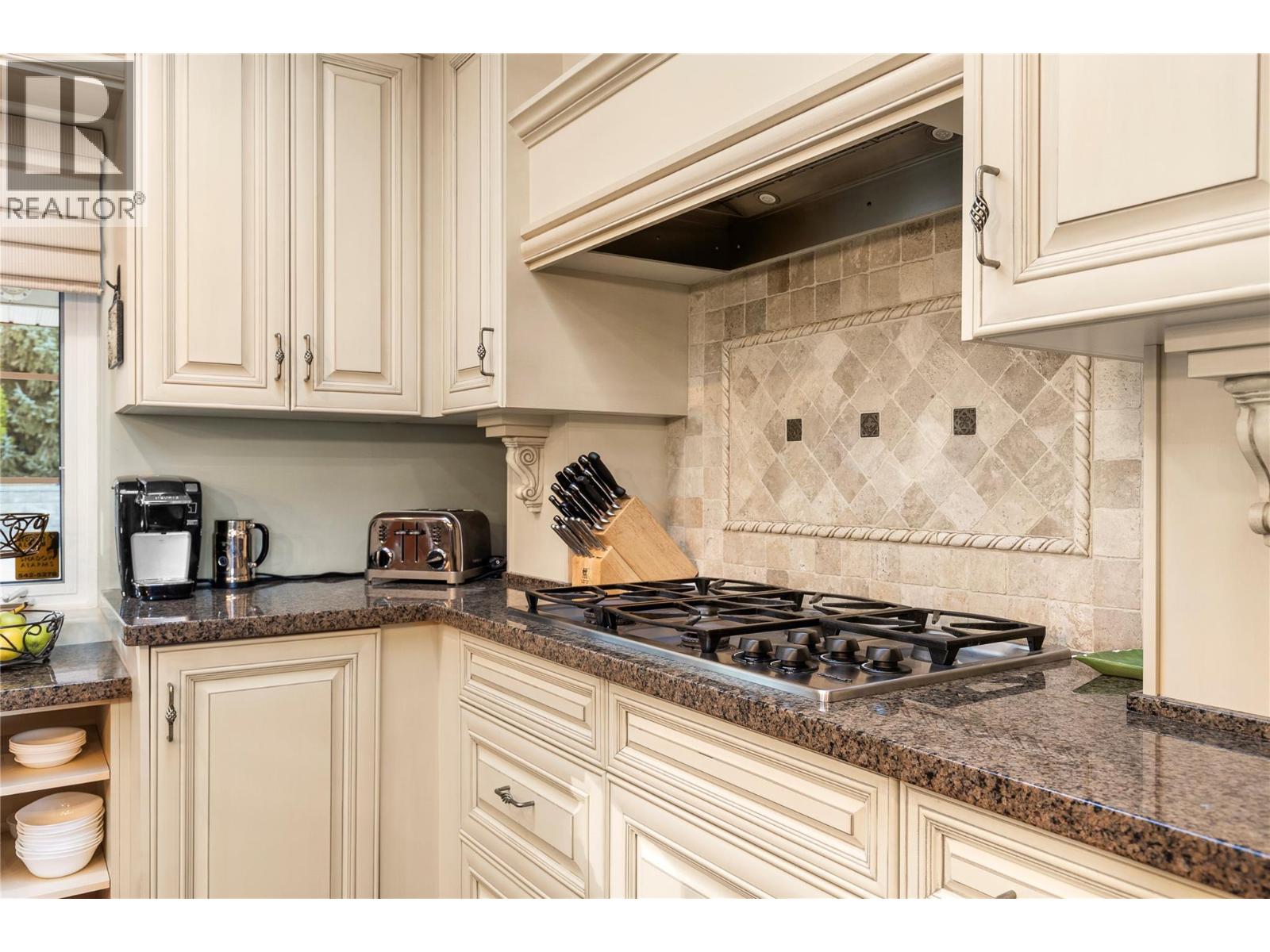 13709 Nash Drive, Coldstream, British Columbia  V1B 1X9 - Photo 10 - 10371825