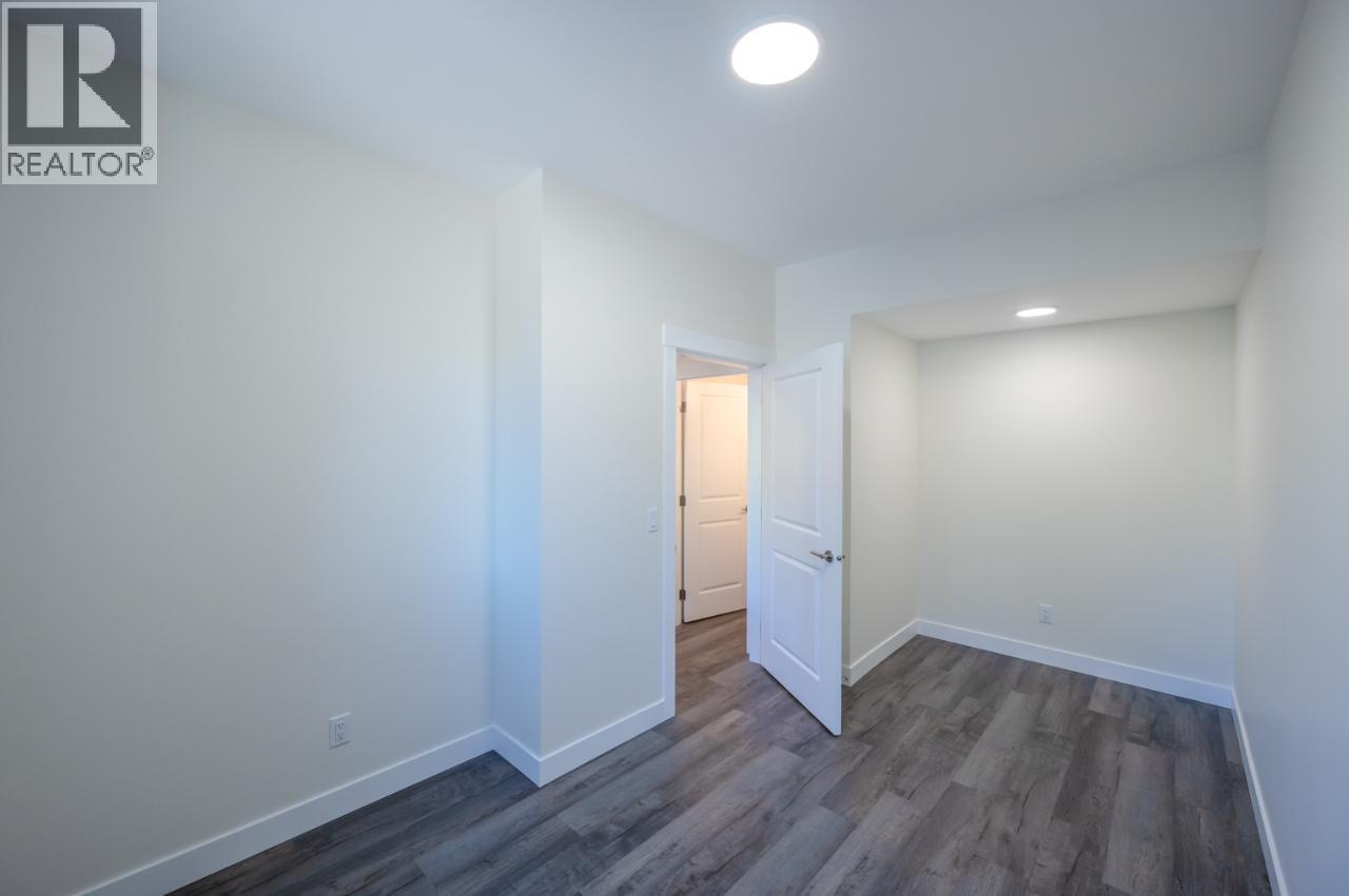 6380 Okanagan Street, Oliver, British Columbia  V0H 1T0 - Photo 14 - 10371797